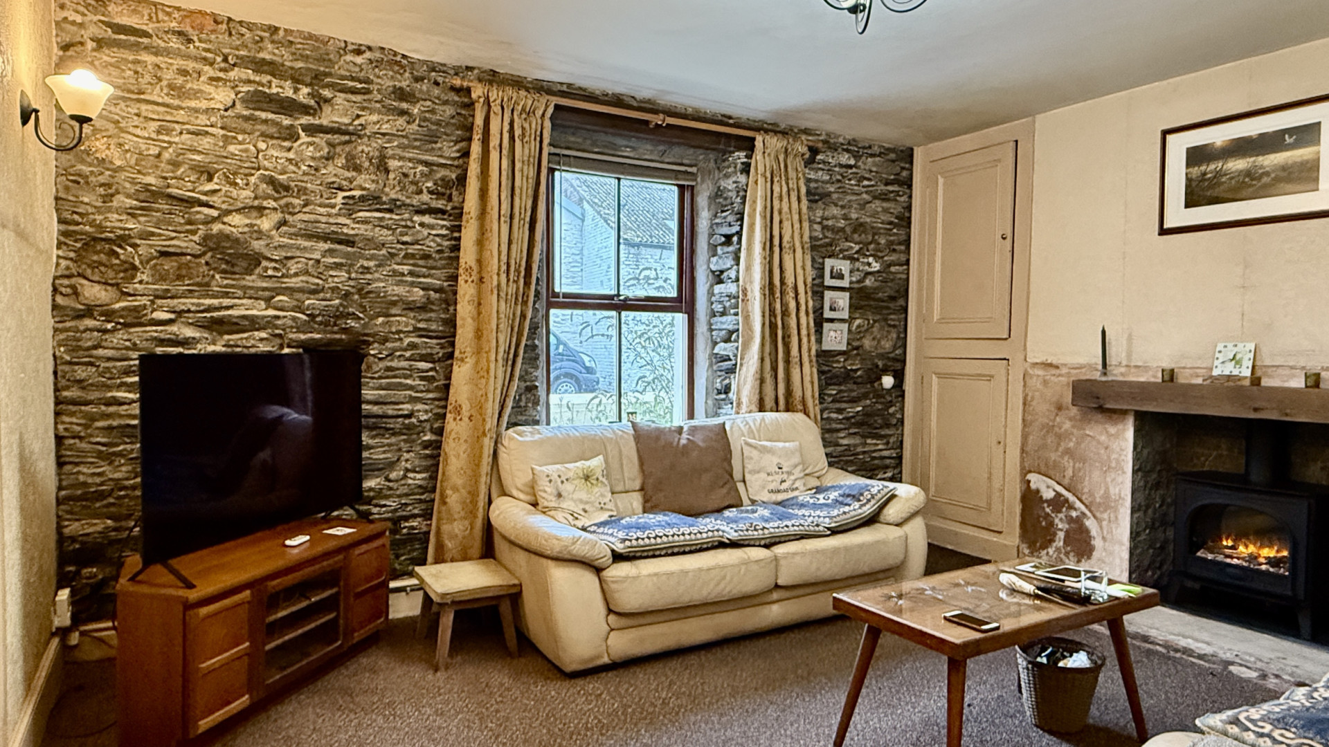 Kella House, Main Road, Sulby, IM7 2HH. — Photo 2 of 25