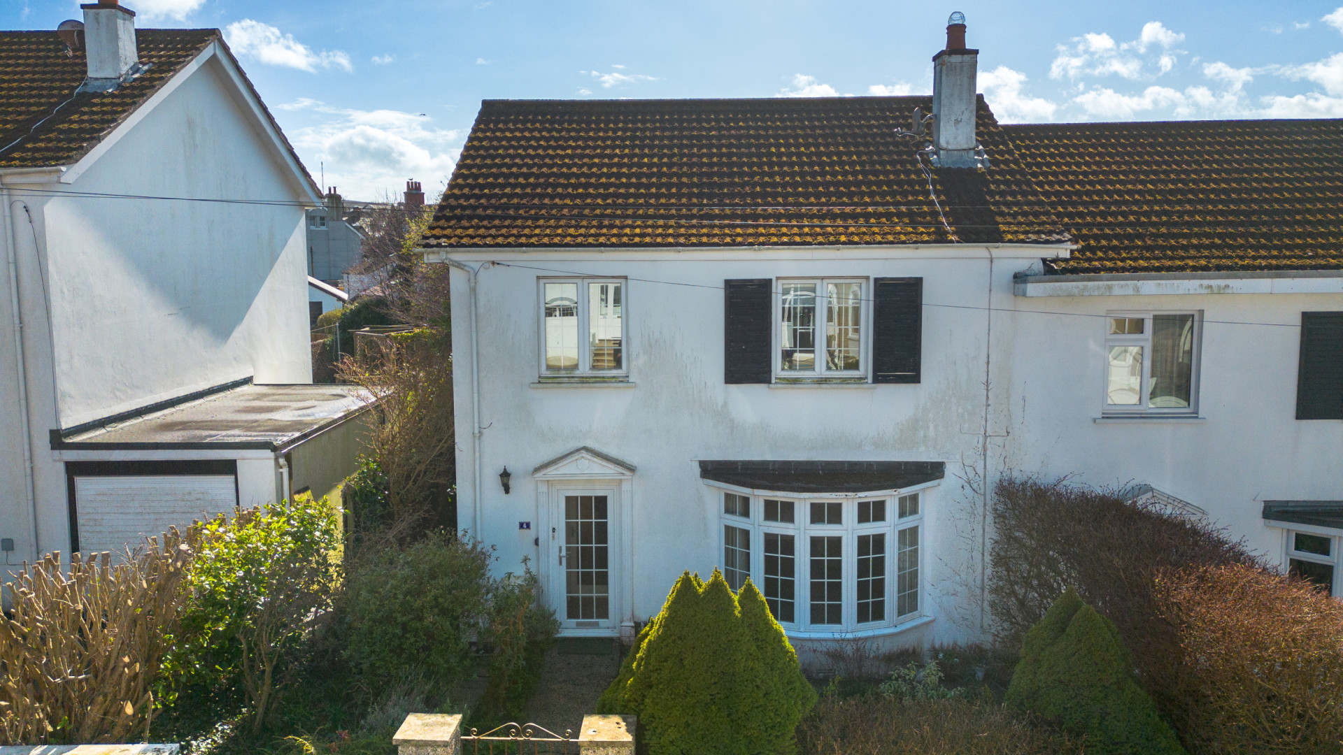 4 Cronkbourne Avenue, Douglas, IM2 3LA. — Photo 1 of 17