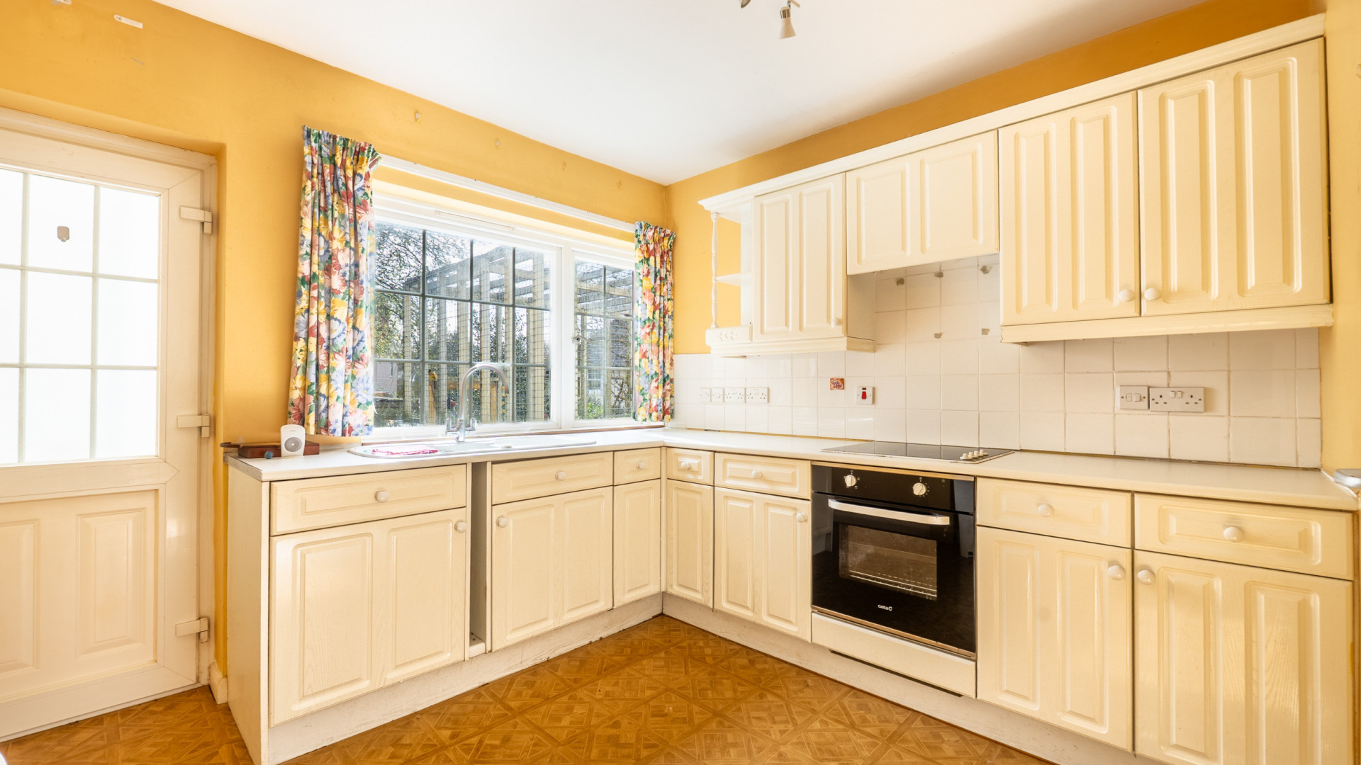 4 Cronkbourne Avenue, Douglas, IM2 3LA. — Photo 4 of 17
