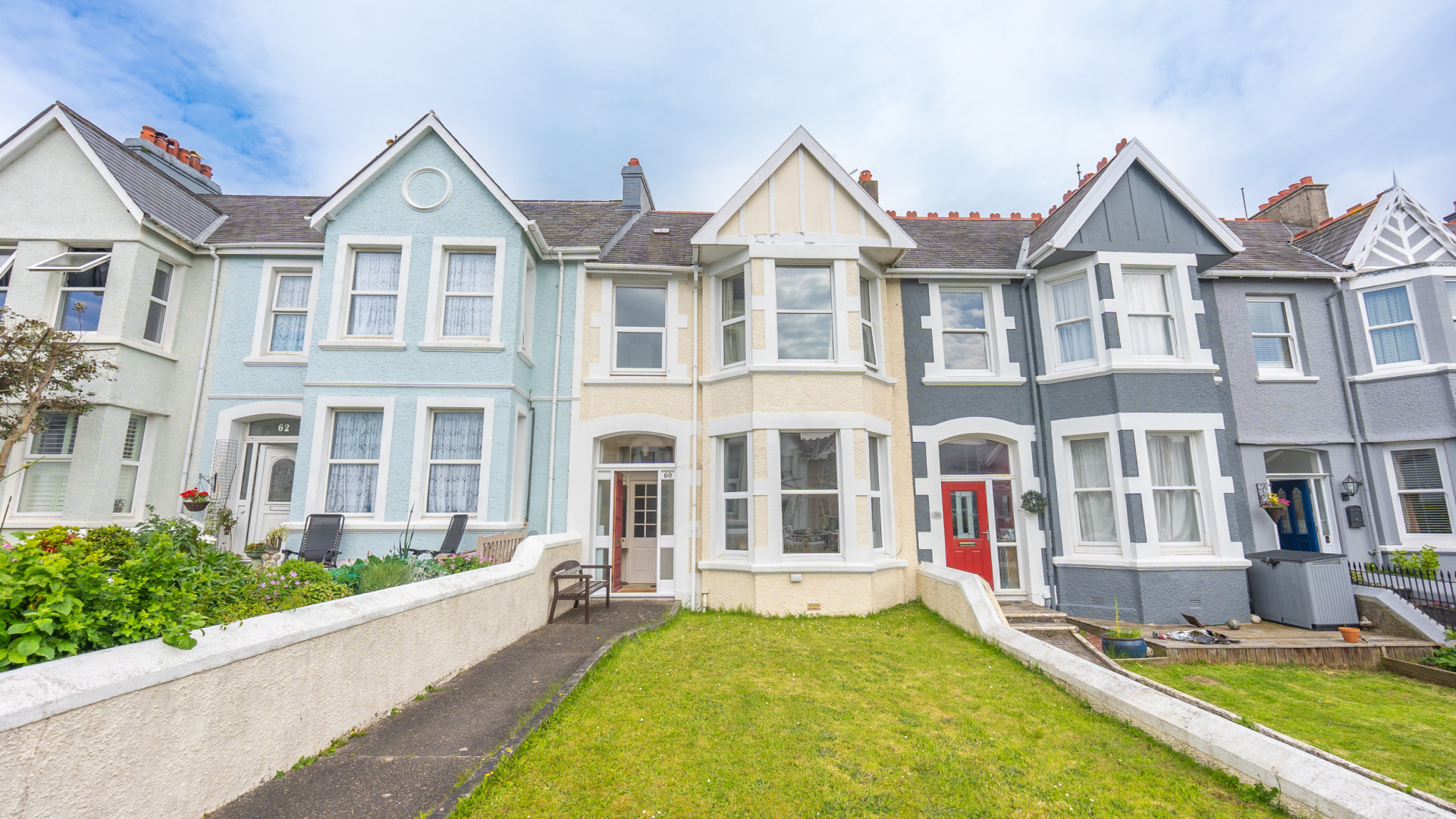 60 Royal Avenue, Onchan, IM3 1LB. — Photo 1 of 15