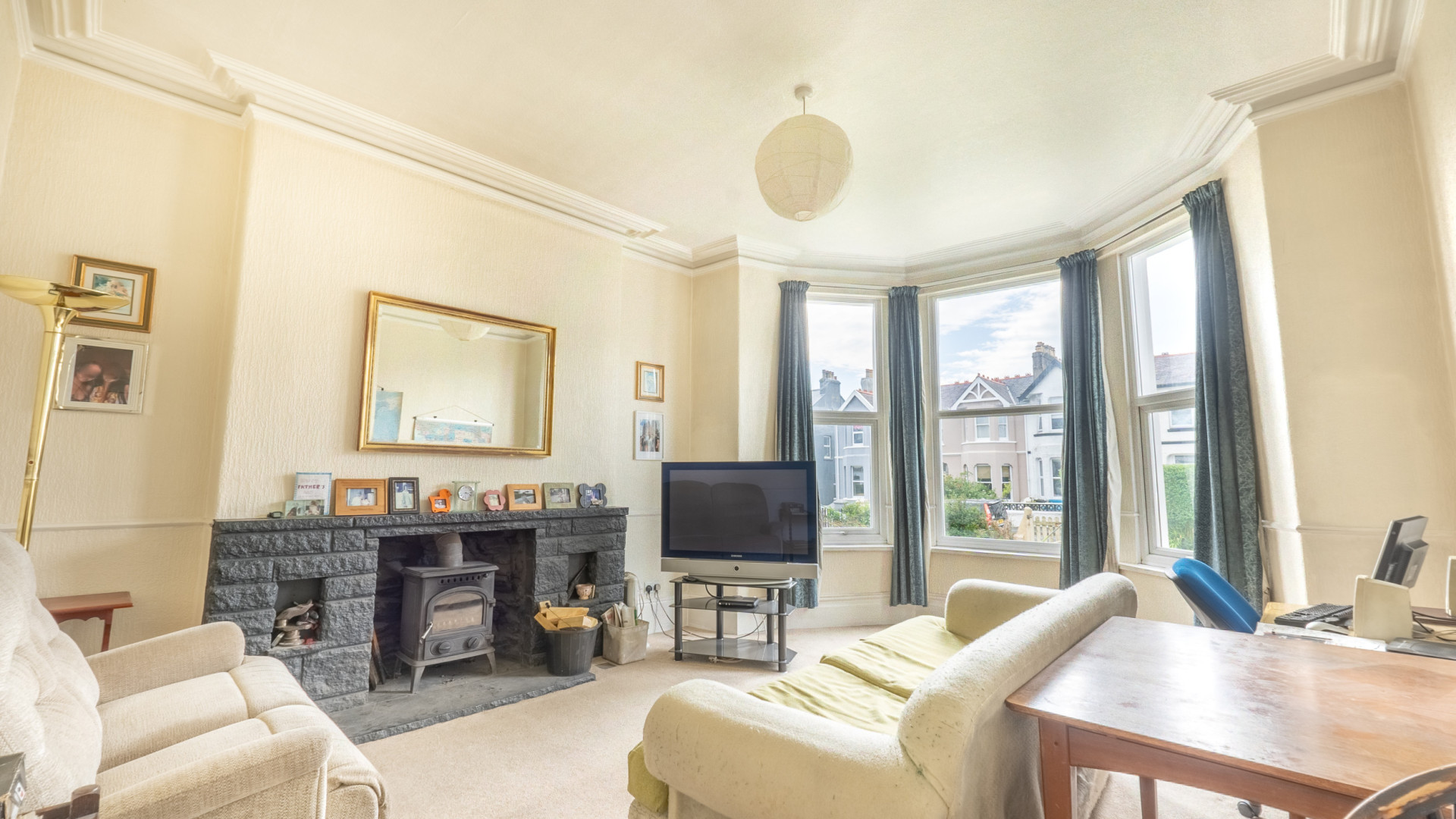 60 Royal Avenue, Onchan, IM3 1LB. — Photo 2 of 15