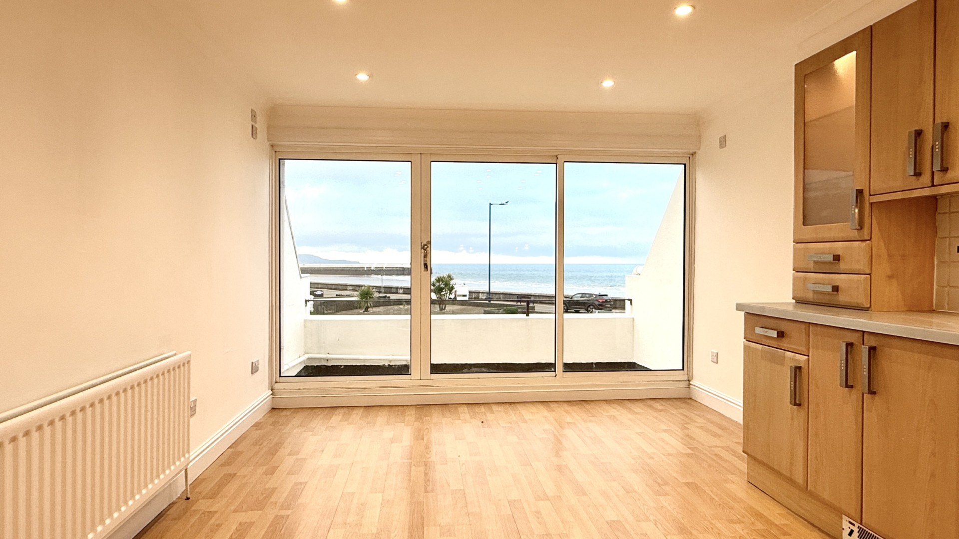 8 Marine Gardens, Ramsey, IM8 1EN. — Photo 3 of 19