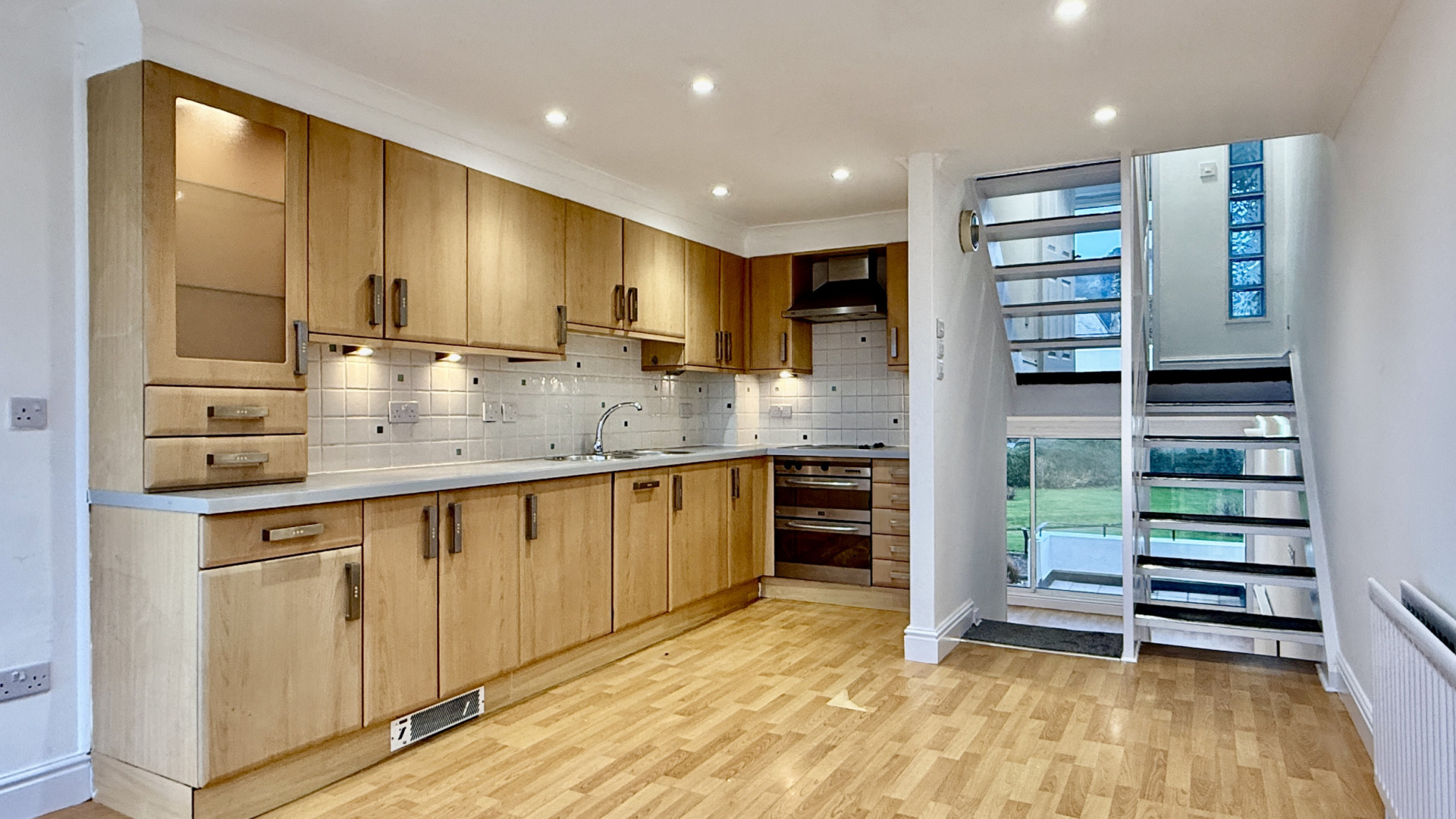 8 Marine Gardens, Ramsey, IM8 1EN. — Photo 4 of 19