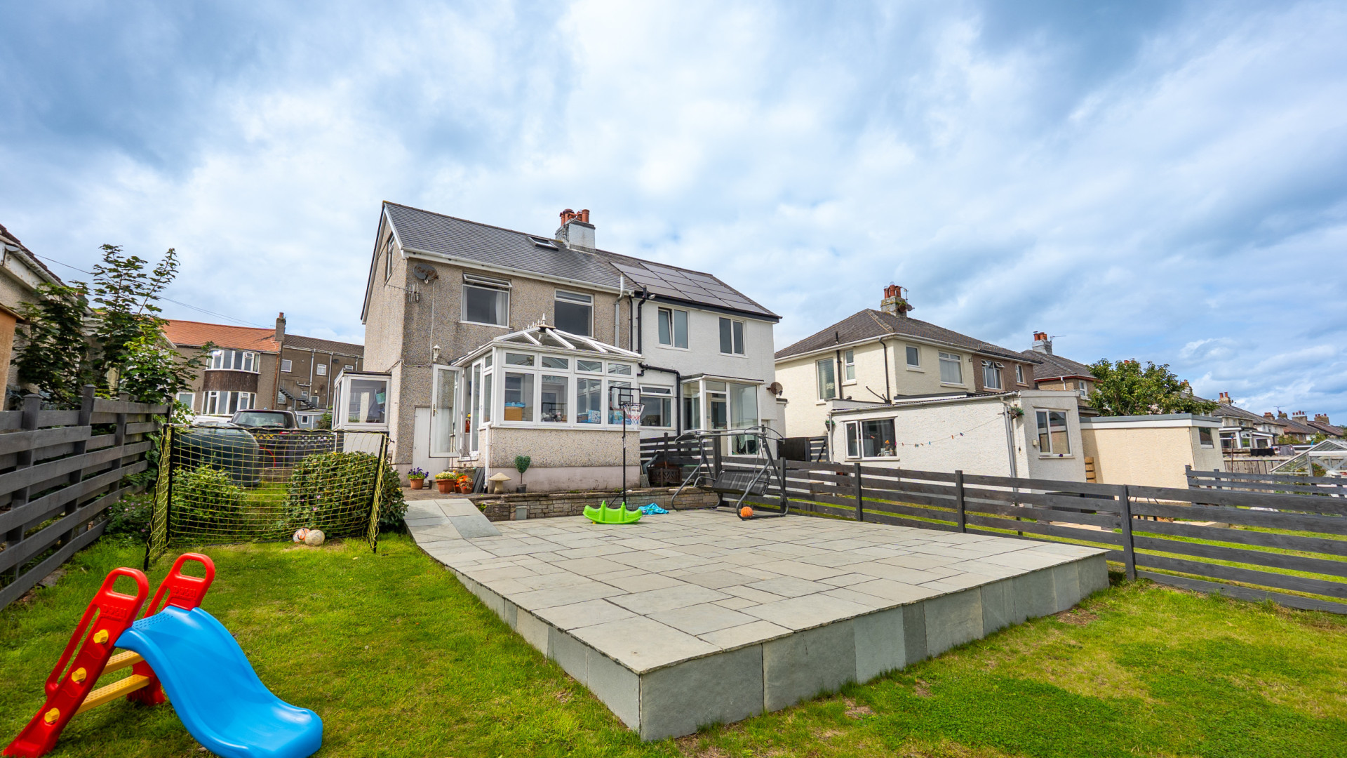 34 Auburn Road, Onchan, IM3 1LW. — Photo 2 of 21