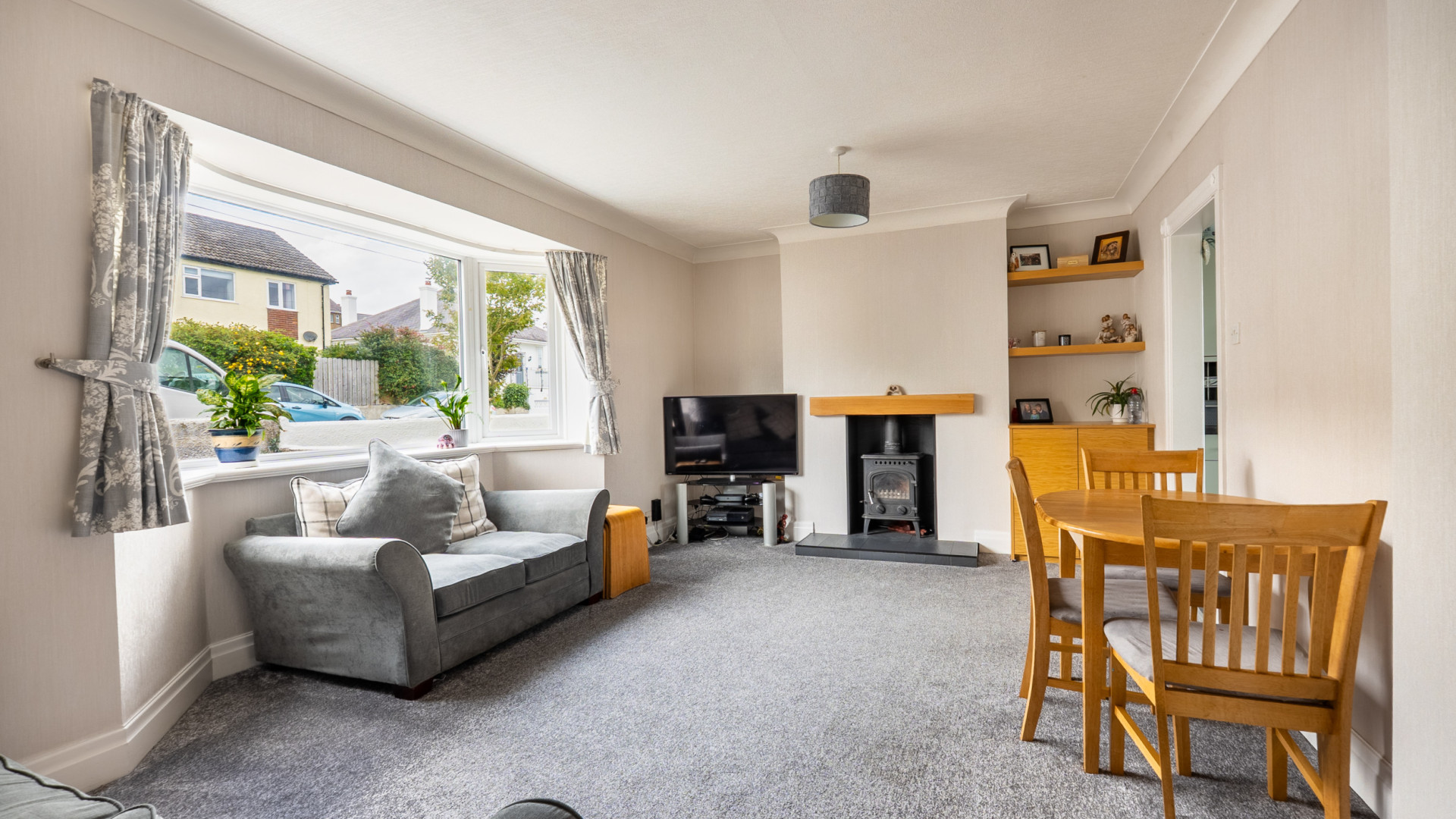34 Auburn Road, Onchan, IM3 1LW. — Photo 3 of 21