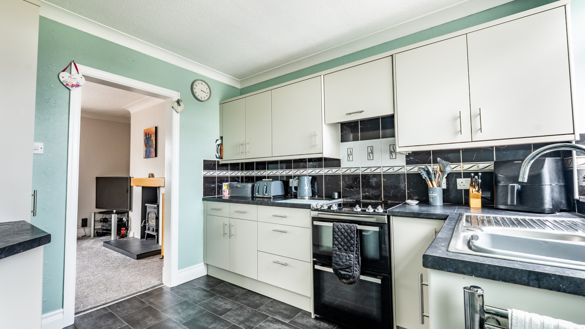 34 Auburn Road, Onchan, IM3 1LW. — Photo 5 of 21