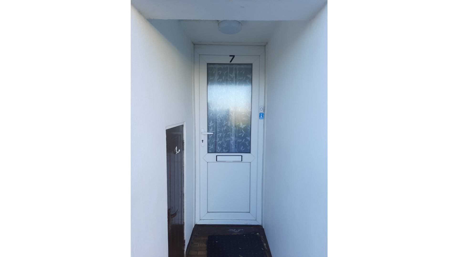7 Marine Gardens, Ramsey, IM8 1EN. — Photo 3 of 23