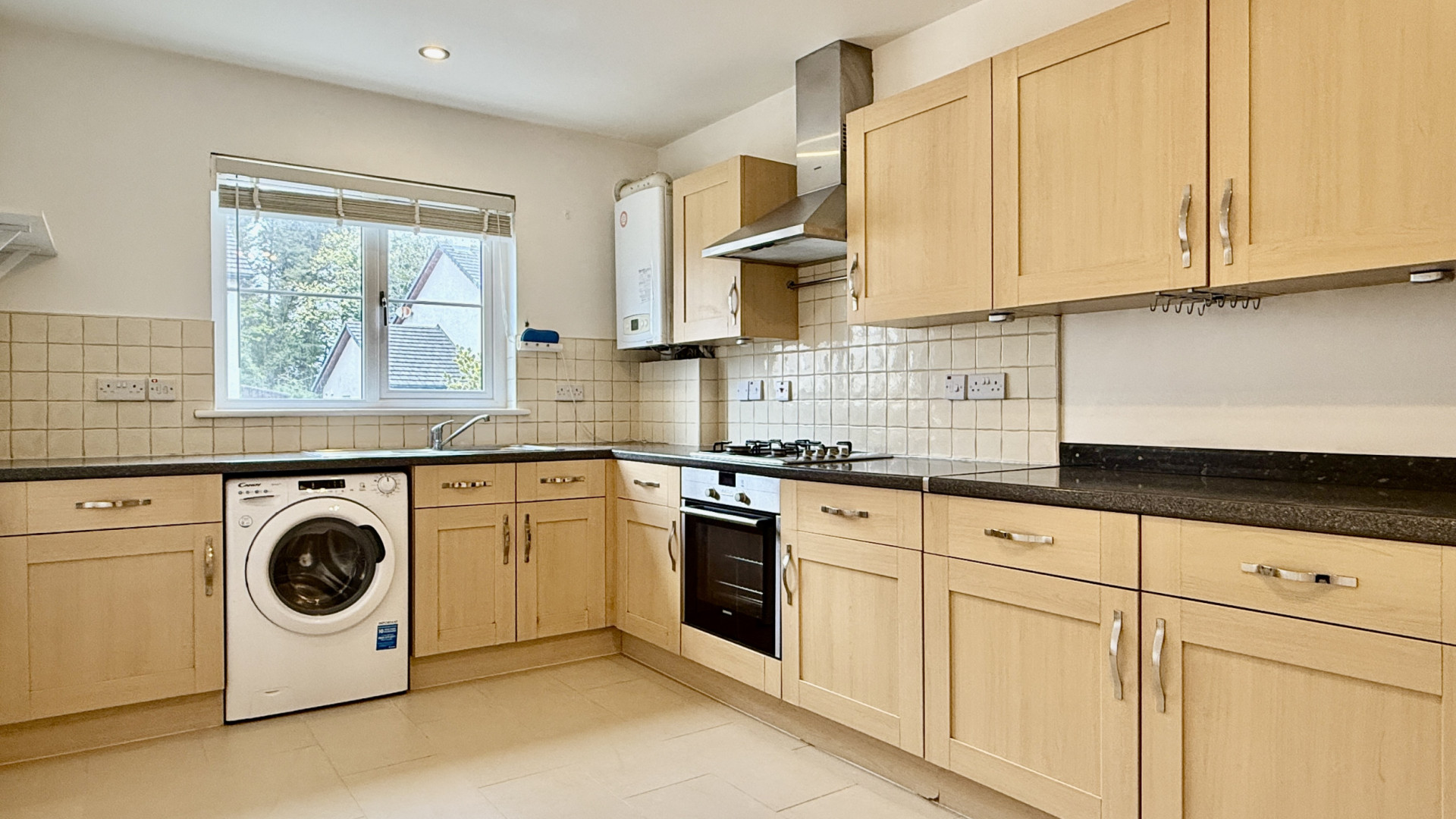 19 Auldyn Walk, Ramsey, IM8 2TN. — Photo 4 of 16
