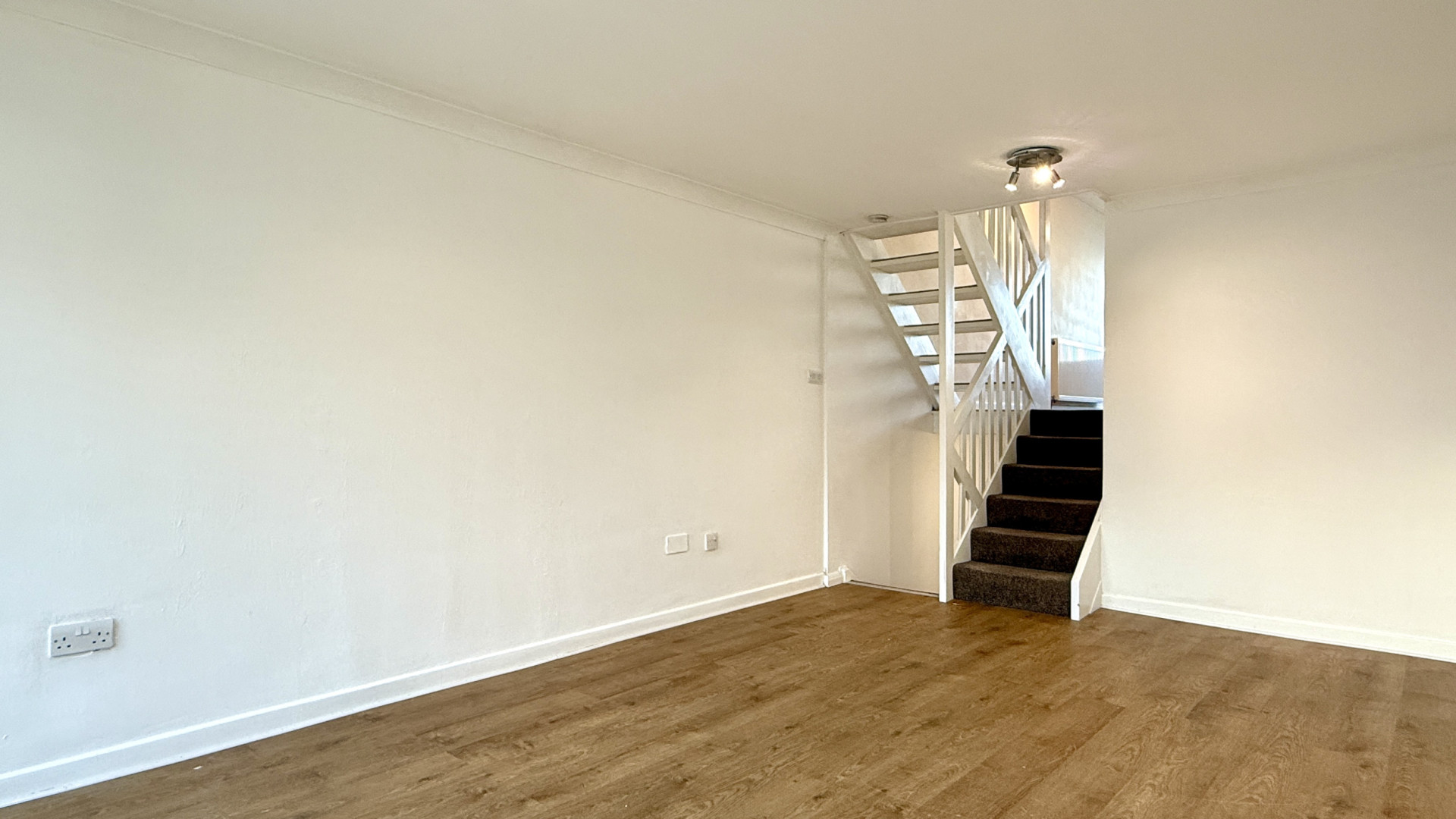 9 Marine Gardens, Ramsey, IM8 1EN. — Photo 4 of 18