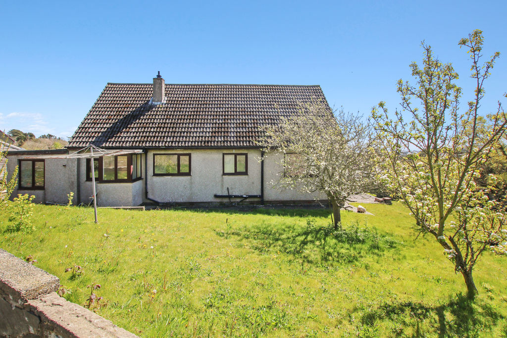 Reayrt Marrey, Garth Avenue Surby, Port Erin IM9 6QU. — Photo 2 of 25