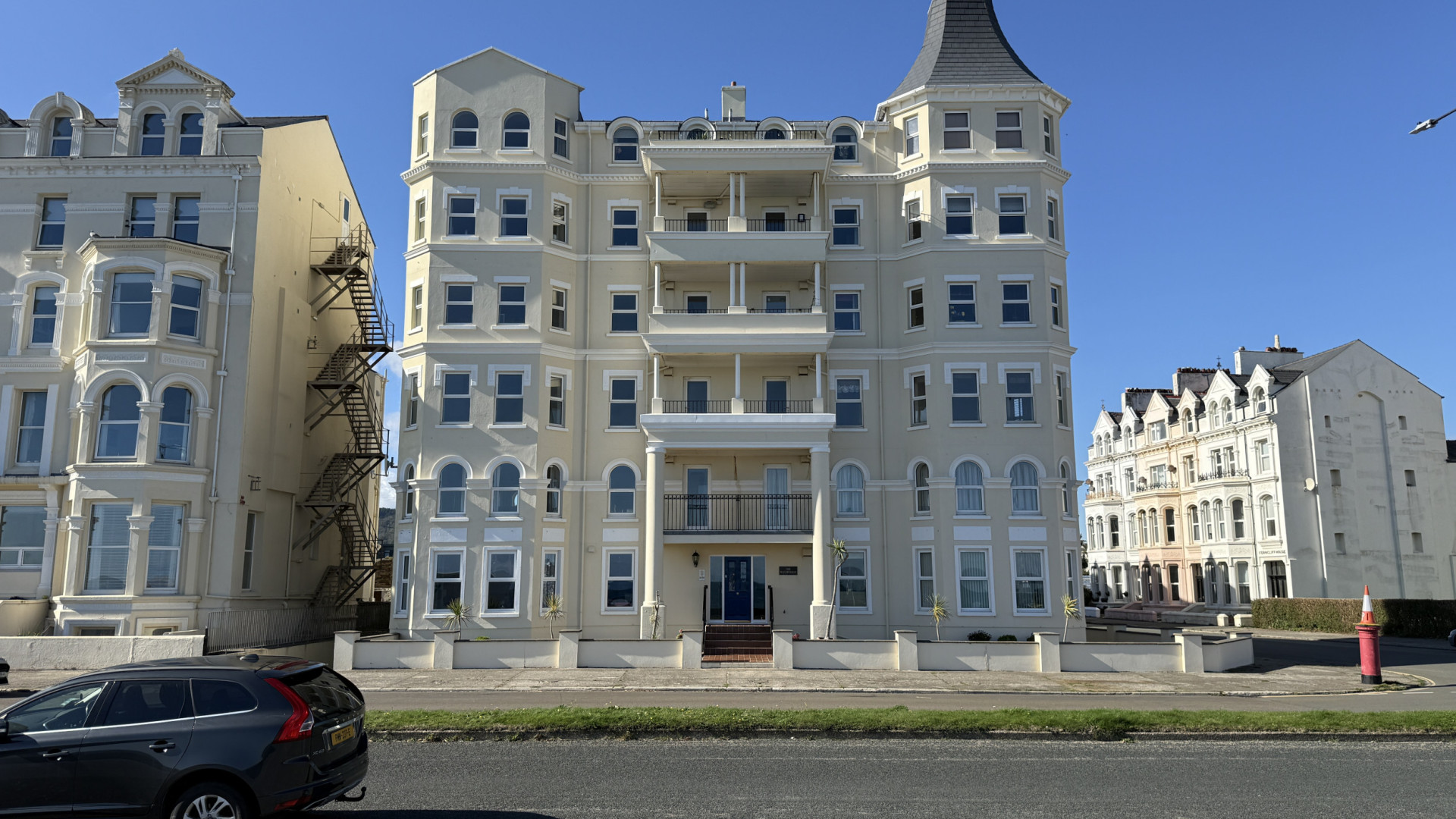 5, The Waterfront, Mooragh Promenade, Ramsey, IM8 3AW. — Photo 1 of 17