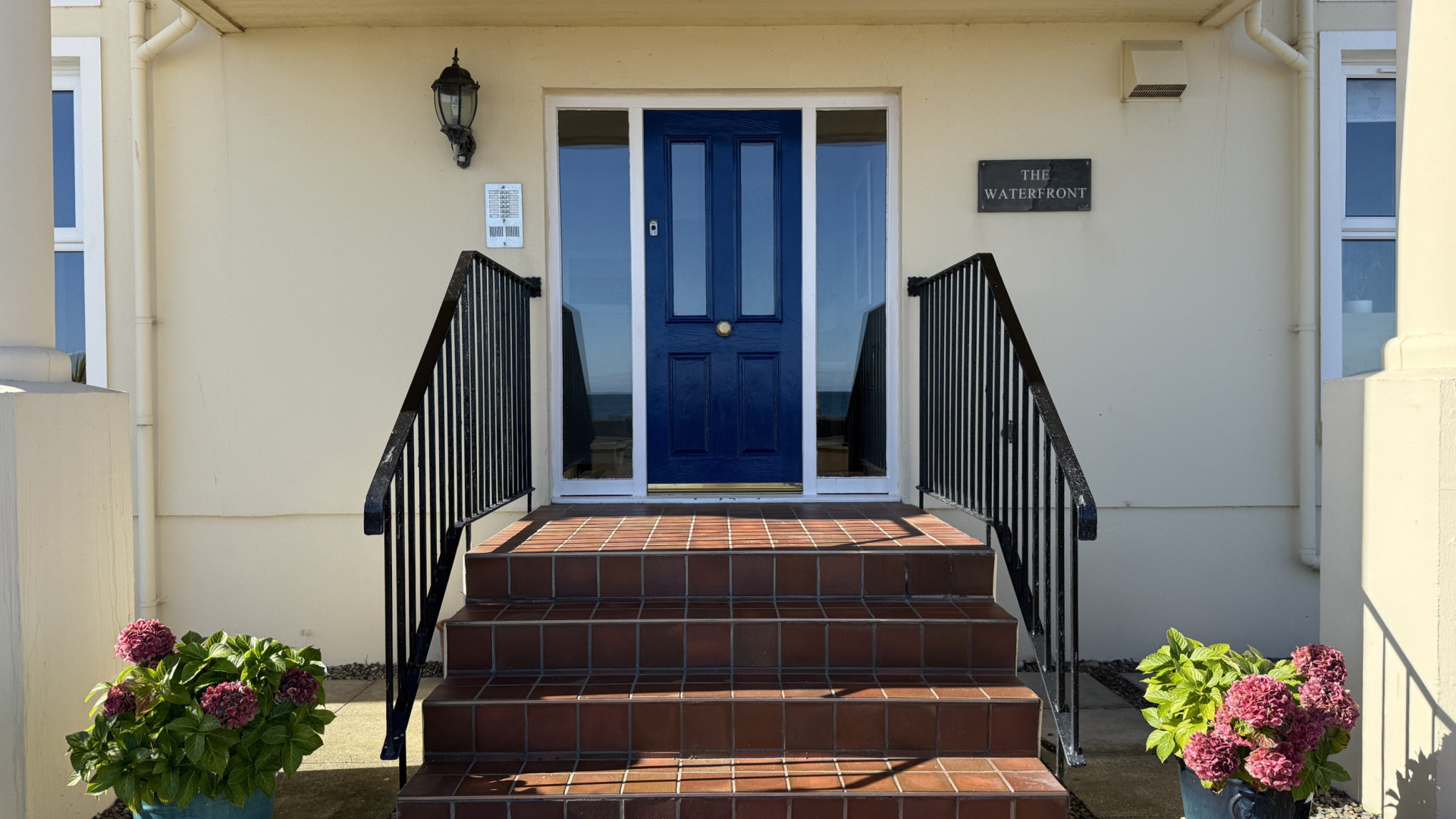 5, The Waterfront, Mooragh Promenade, Ramsey, IM8 3AW. — Photo 2 of 17
