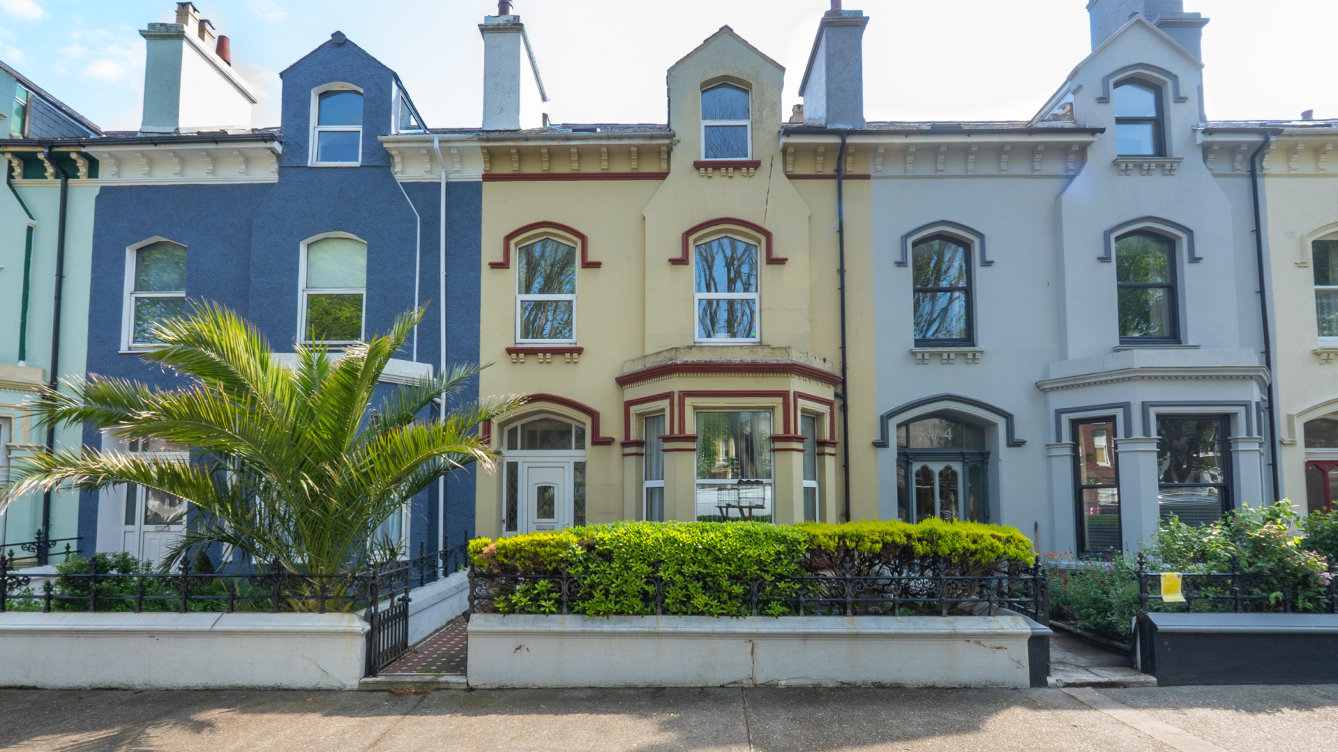 3 Queens Avenue, Douglas, IM1 4DA. — Photo 1 of 6