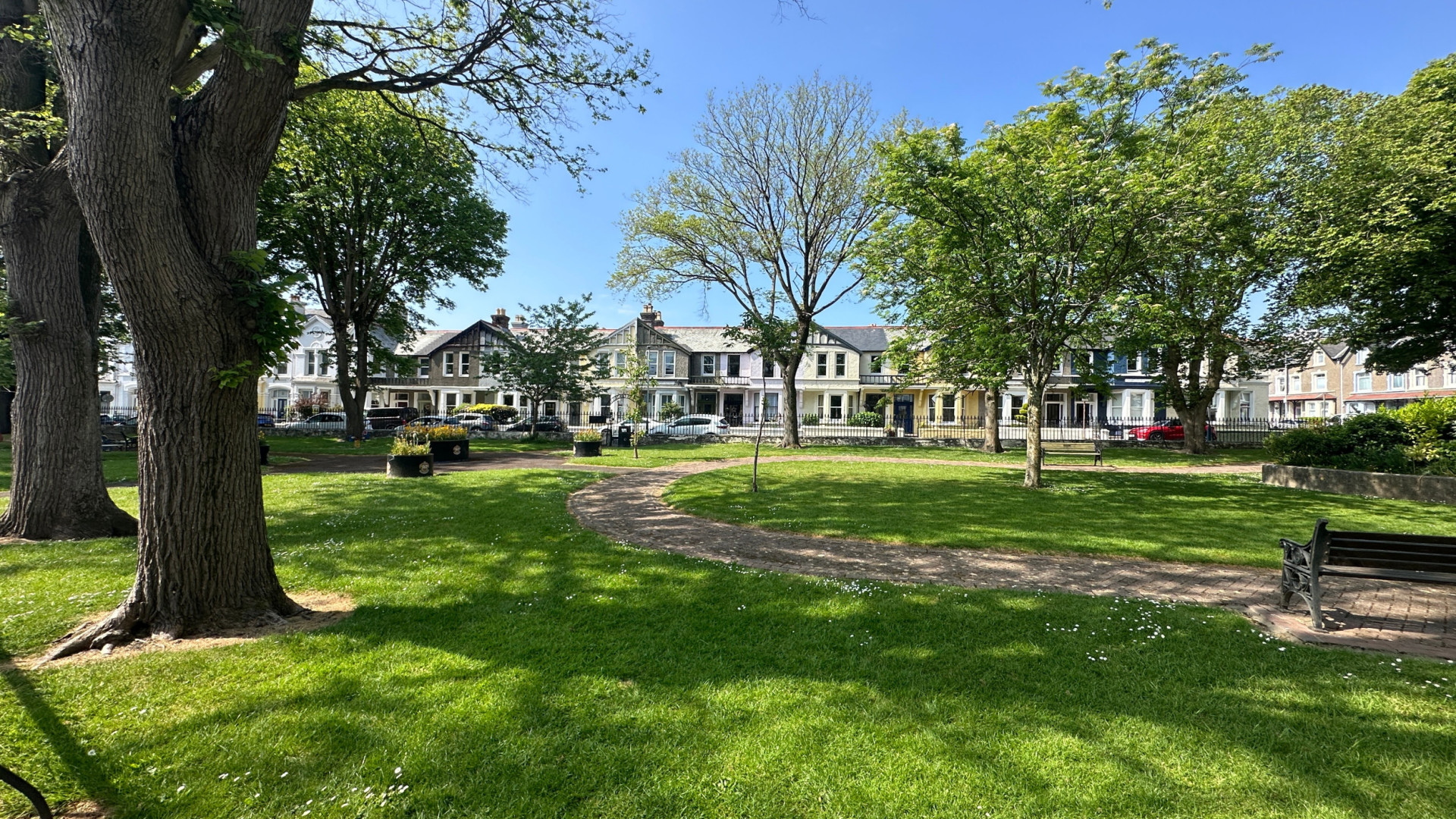 3 Queens Avenue, Douglas, IM1 4DA. — Photo 5 of 6
