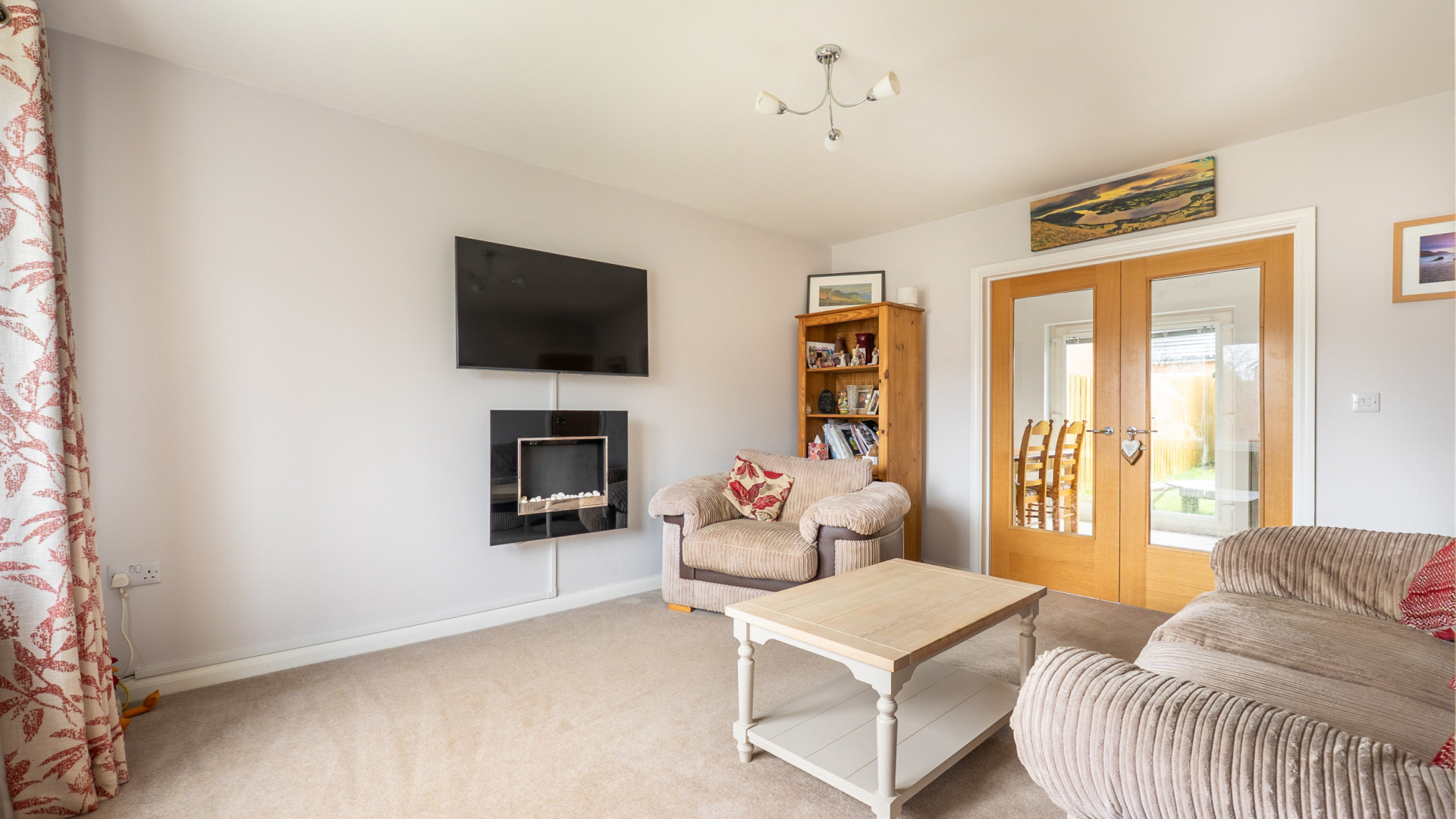 6 Teare Close, Reayrt Ny Cronk, Peel, IM5 1GT. — Photo 4 of 19