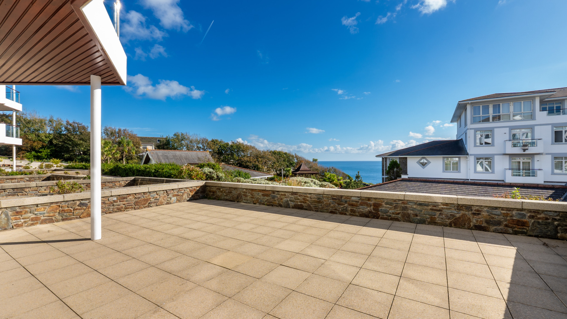 Apt. 62 Majestic Apartments + Single Garage, King Edward Road, Onchan, IM3 2BE. — Photo 4 of 19