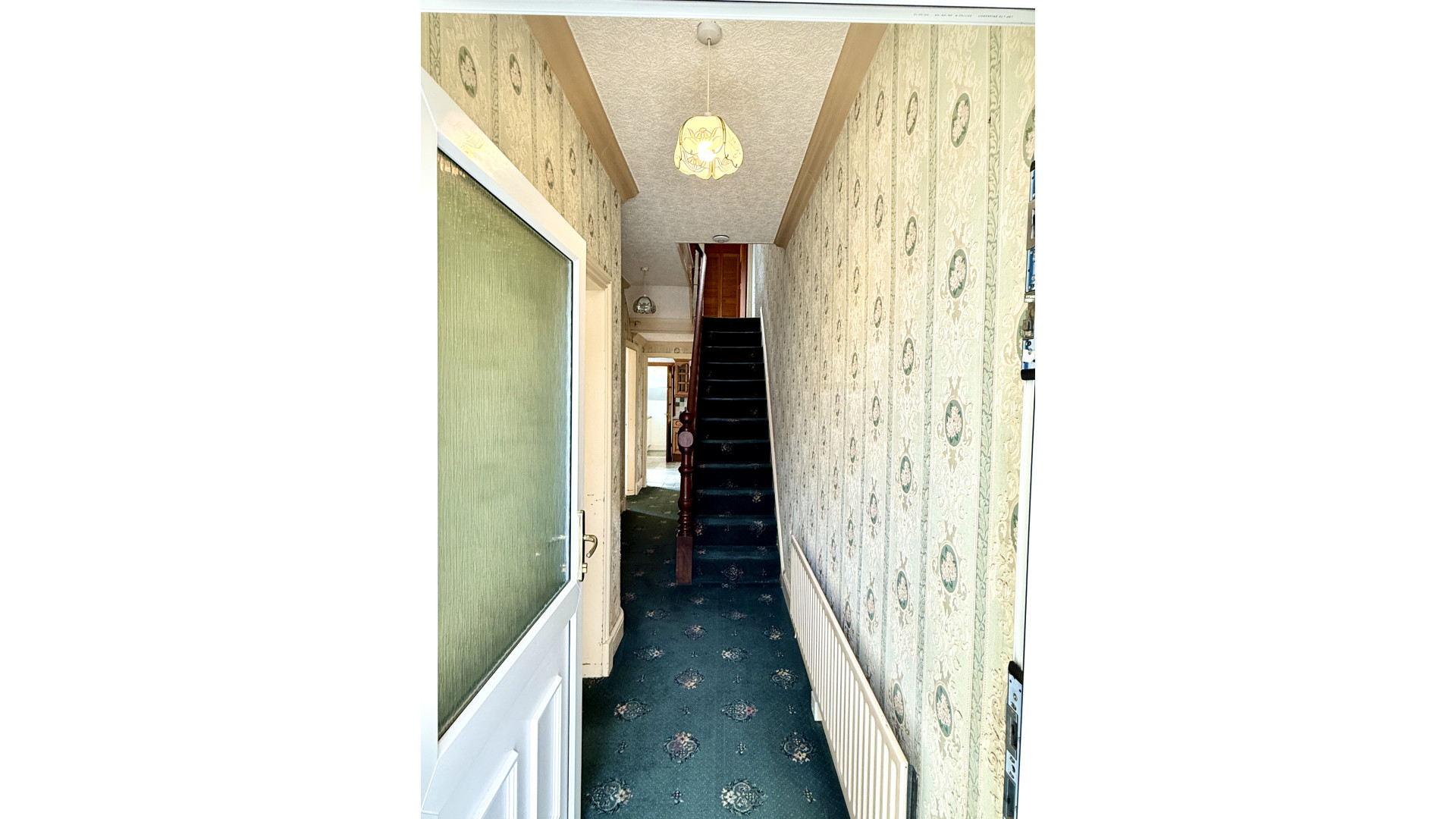 1 Hanley Villas, Ramsey, IM8 3DH. — Photo 2 of 21