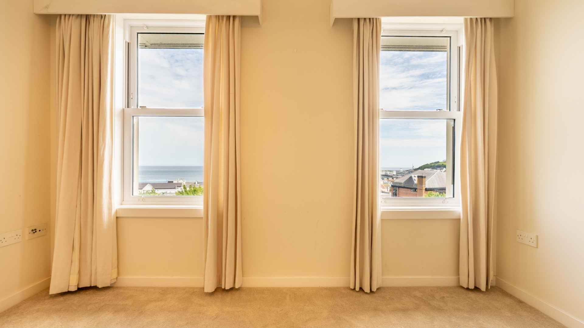 Apt. 8 Harris View Apartments, Mona Terrace, Douglas, IM1 3NA. — Photo 3 of 10