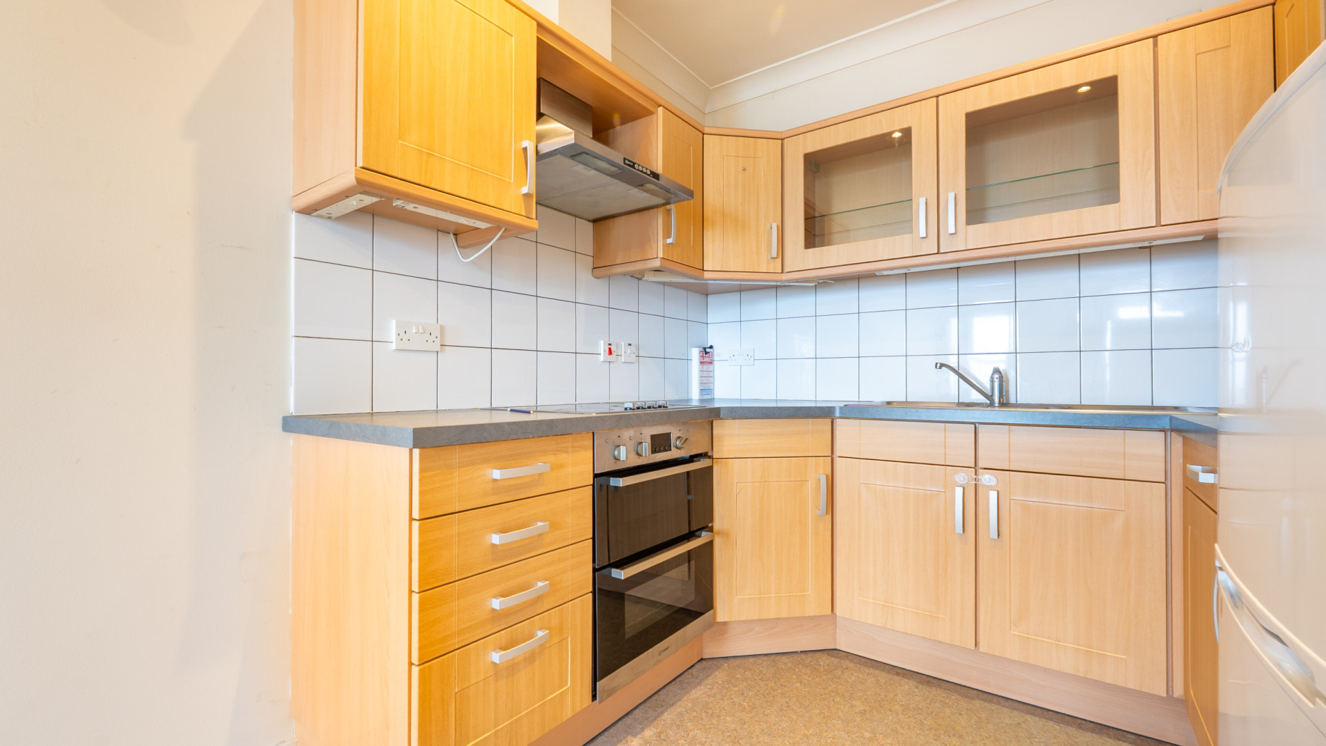 Apt. 8 Harris View Apartments, Mona Terrace, Douglas, IM1 3NA. — Photo 5 of 10