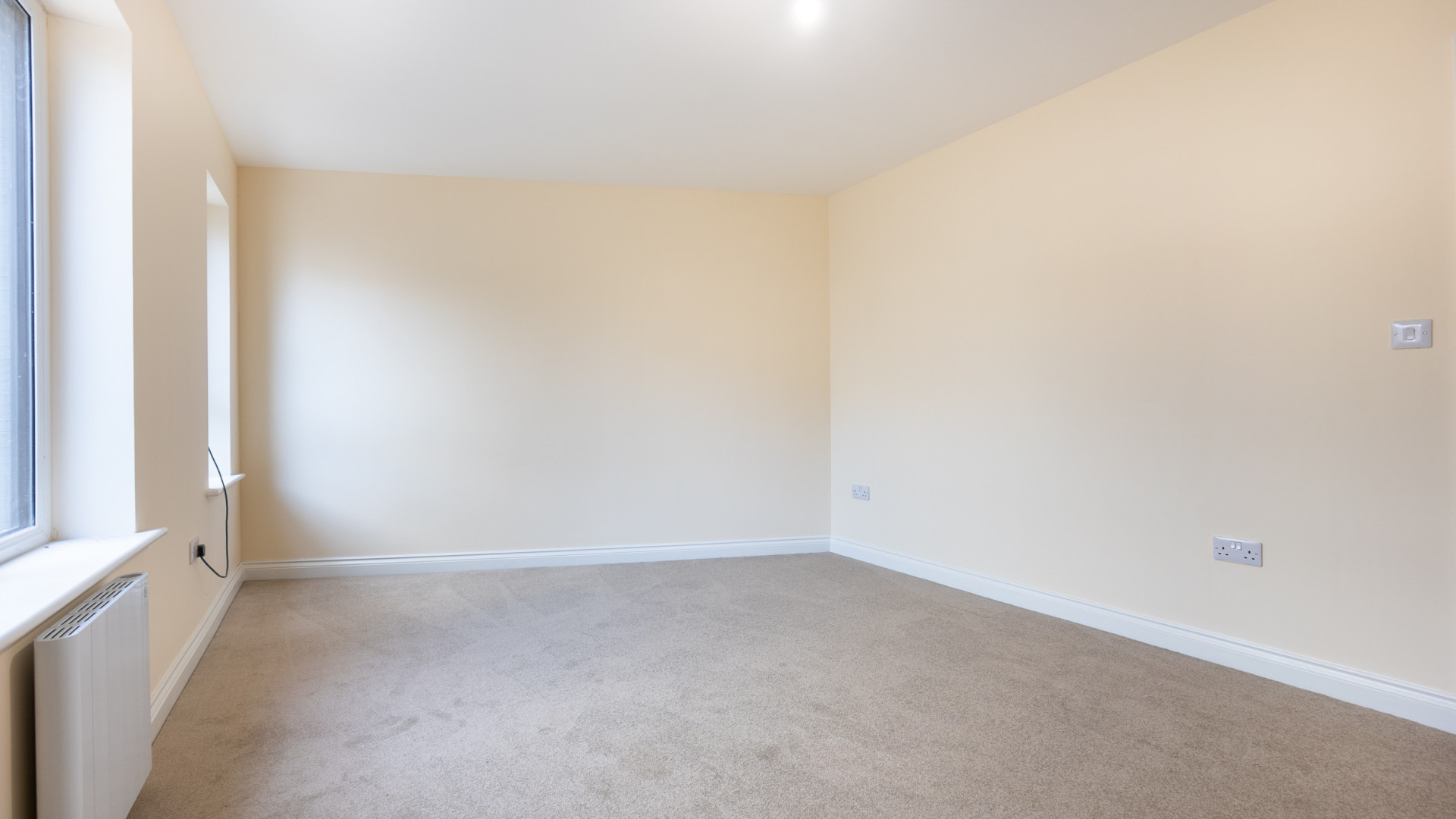 8 Forest View Apartments, Bowring Road, Ramsey, IM8 1DA. — Photo 4 of 10