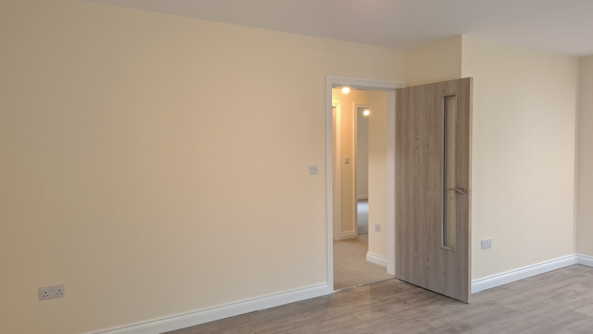 1 Forest View Apartments, Bowring Road, Ramsey, IM8 1DA. — Photo 5 of 13