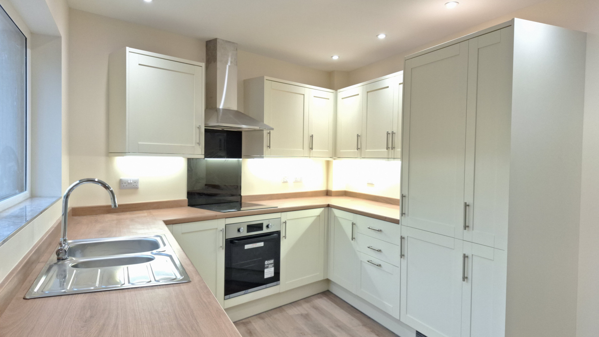 2 Forest View Apartments, Bowring Road, Ramsey, IM8 1DA. — Photo 3 of 15
