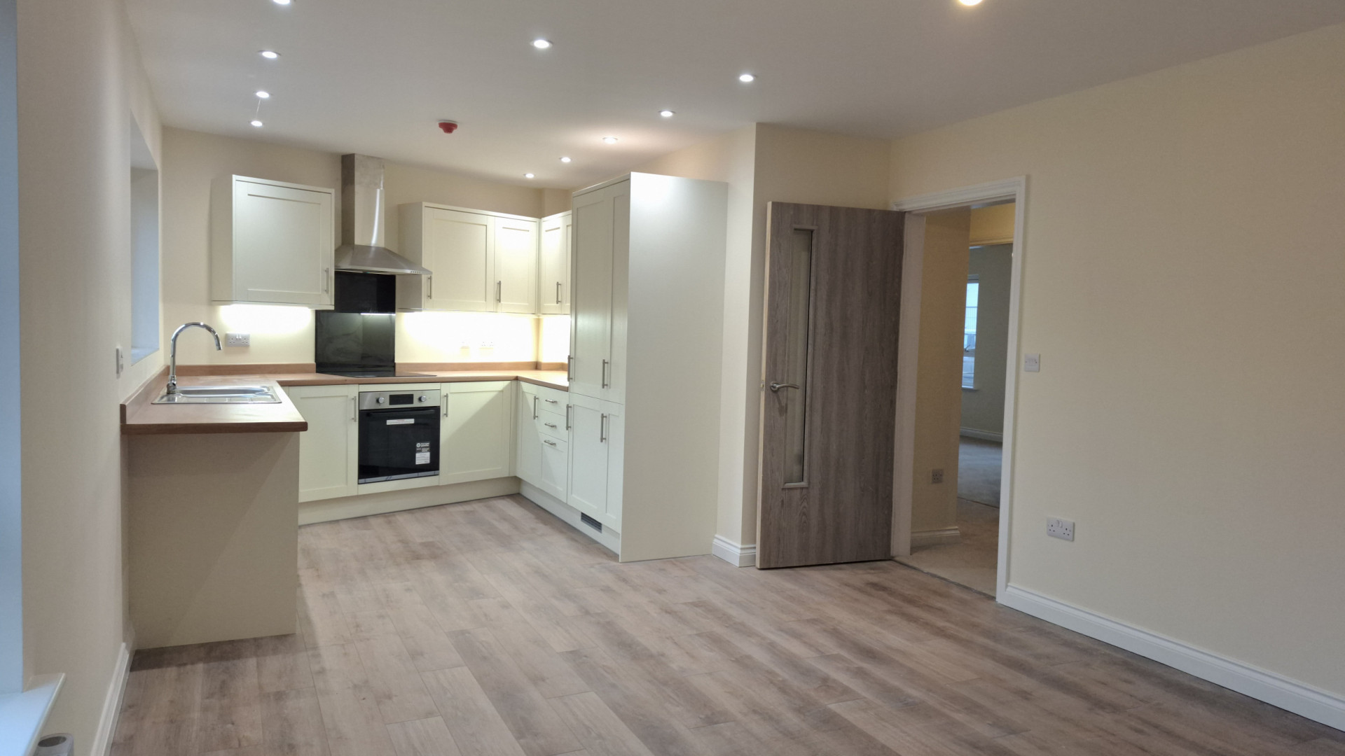 2 Forest View Apartments, Bowring Road, Ramsey, IM8 1DA. — Photo 5 of 15