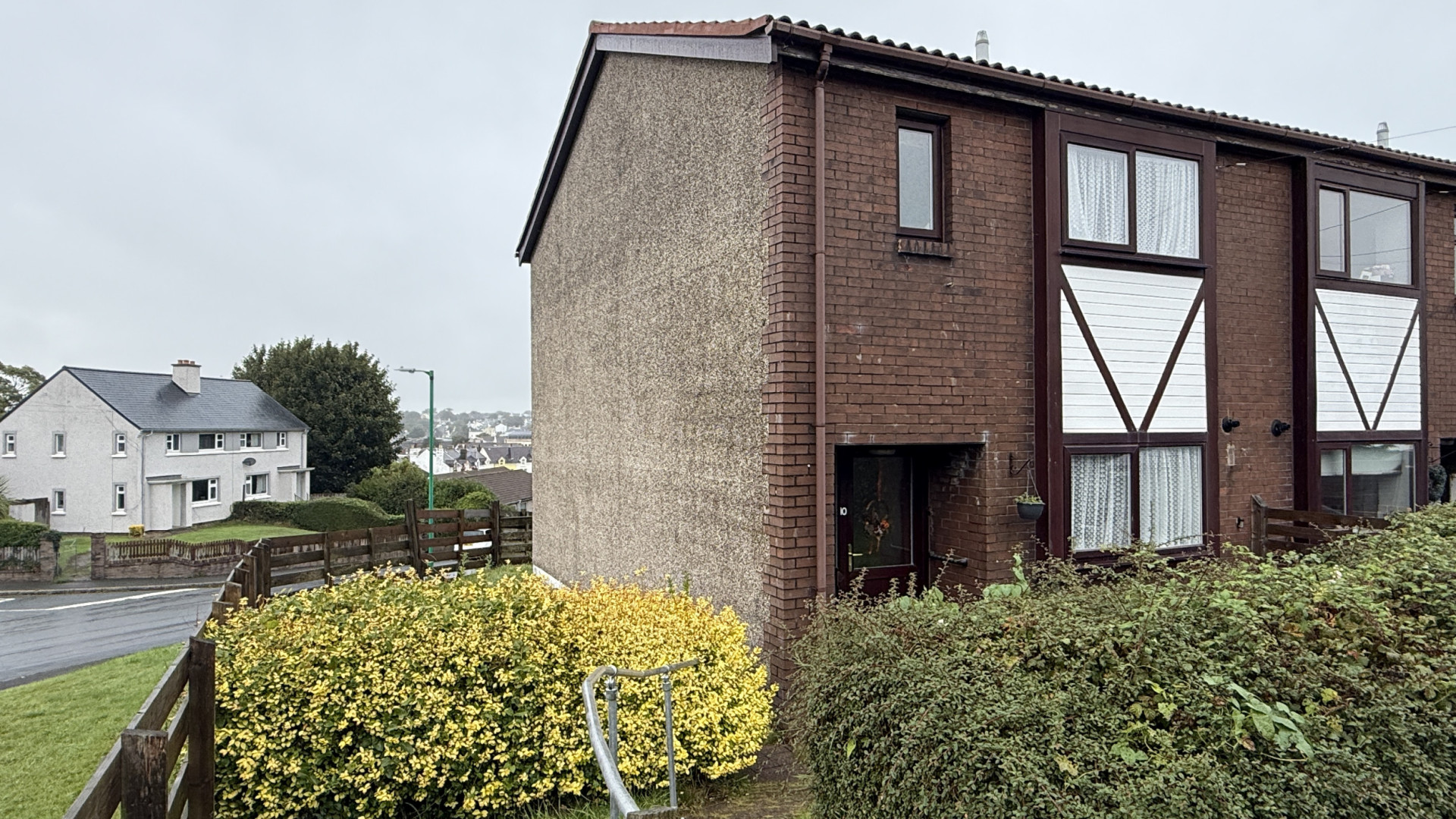 10 Swales Terrace, Ramsey, IM8 2HA. — Photo 1 of 4