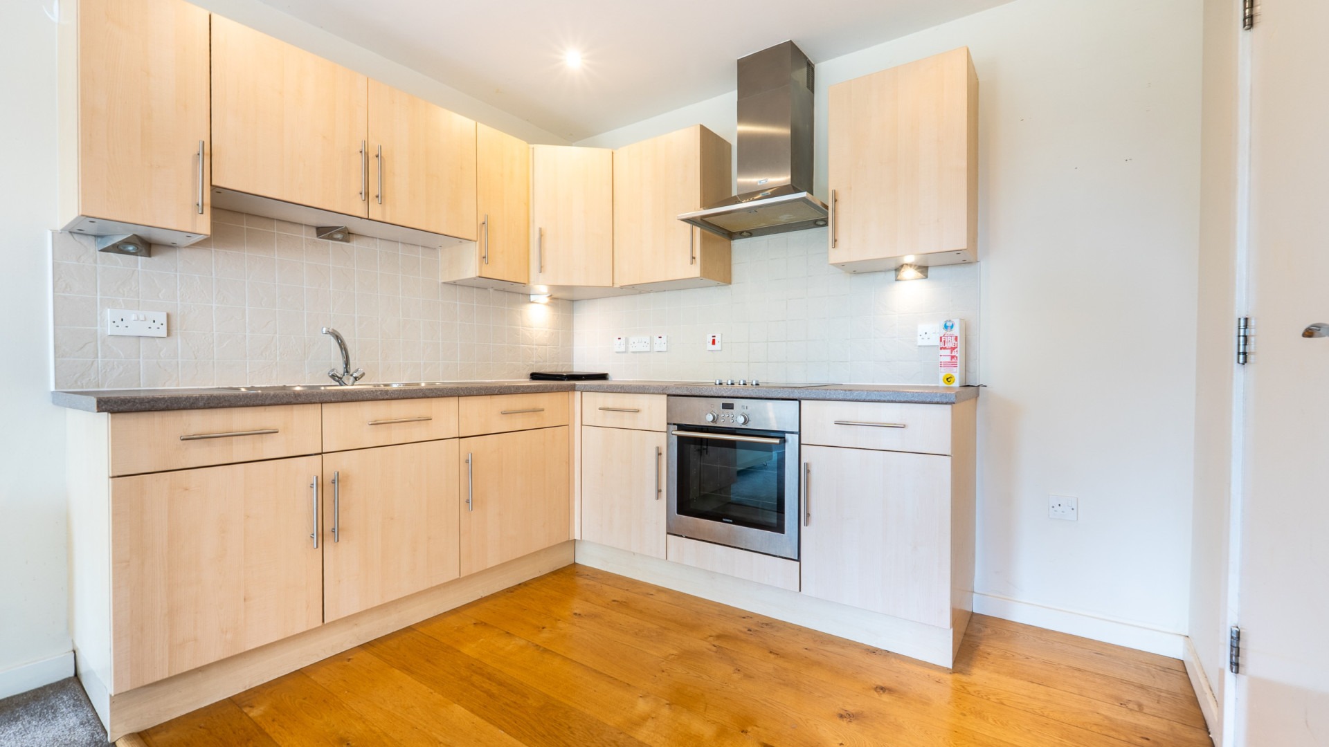 Apt. 2 Harris View Apartments, Mona Terrace, Douglas, IM1 3NA. — Photo 5 of 12