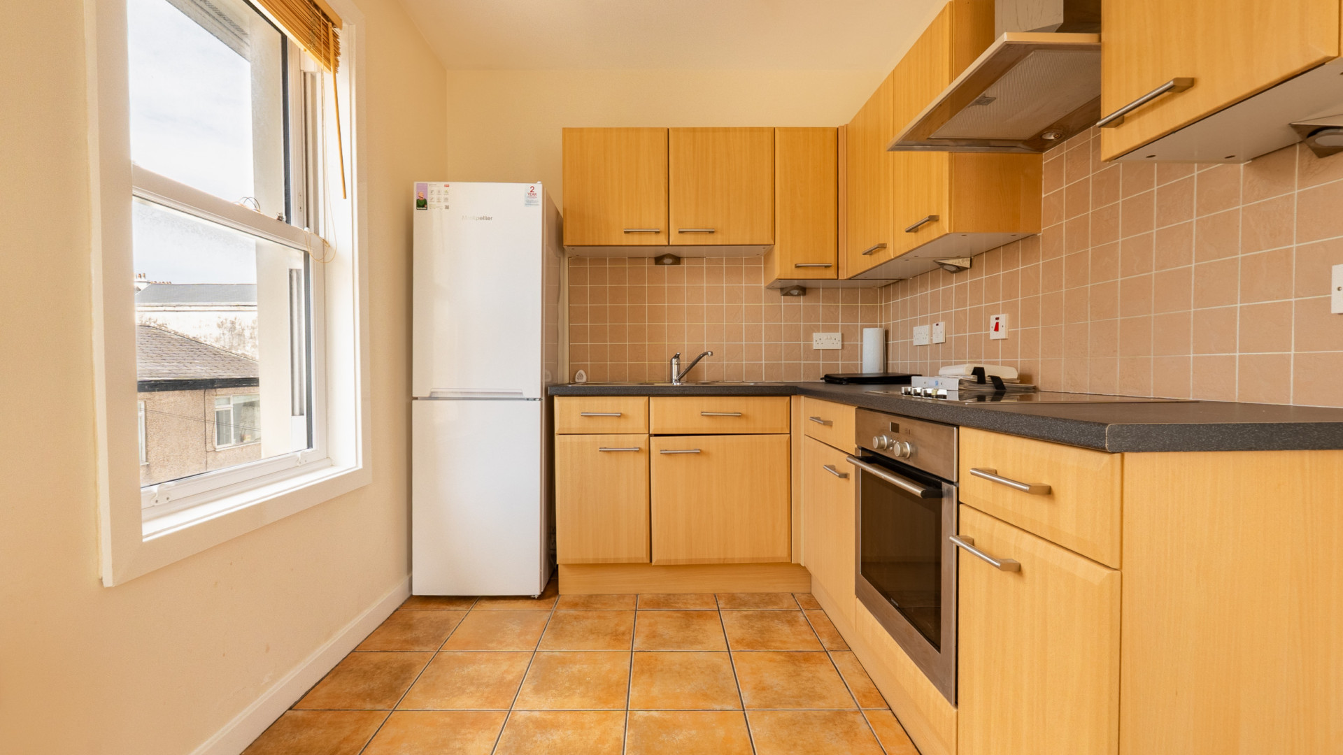 Apt. 10 Harris View Apartments, Mona Terrace, Douglas, IM1 3NA. — Photo 5 of 11
