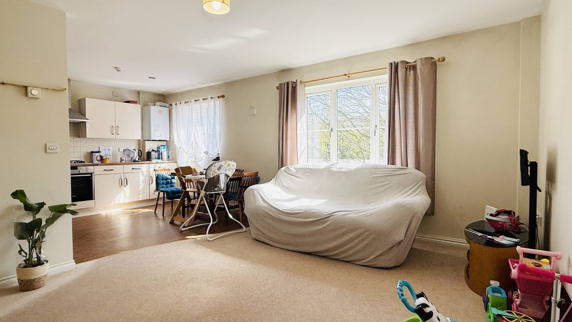 3 Auldyn Court, Ramsey, IM8 2TP. — Photo 5 of 11