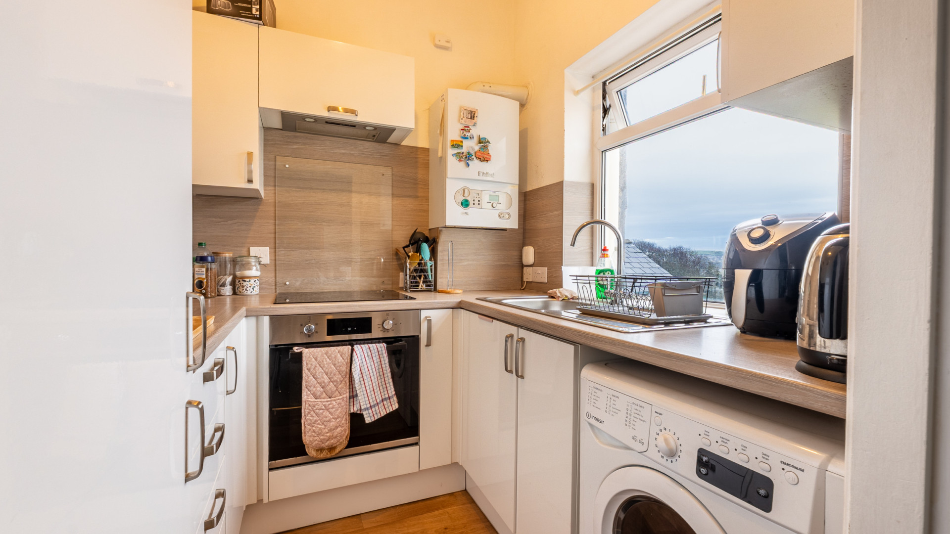 Apt. 2, 16 Derby Square, Douglas, IM1 3LS. — Photo 5 of 11