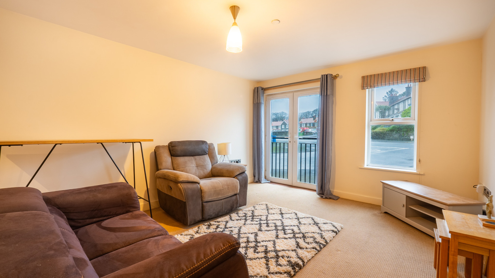Apt. 27 Imperial Court, Castle Hill, Douglas, IM2 4AA. — Photo 2 of 20