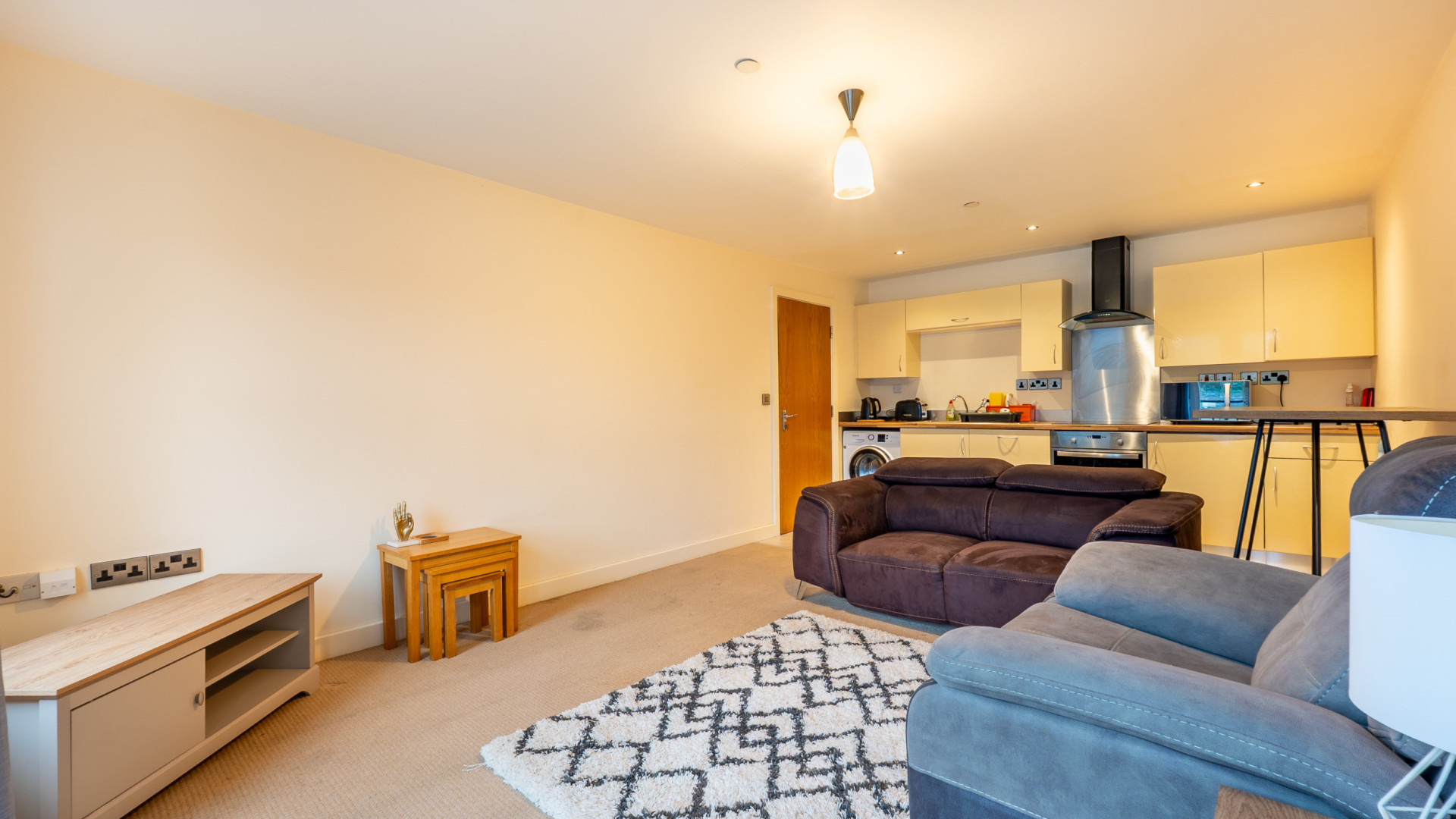 Apt. 27 Imperial Court, Castle Hill, Douglas, IM2 4AA. — Photo 3 of 20