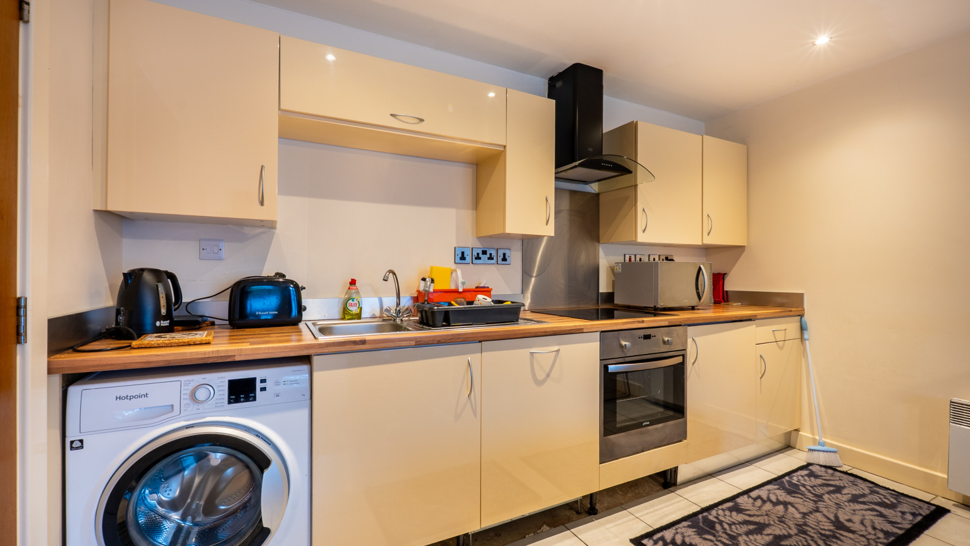 Apt. 27 Imperial Court, Castle Hill, Douglas, IM2 4AA. — Photo 4 of 20