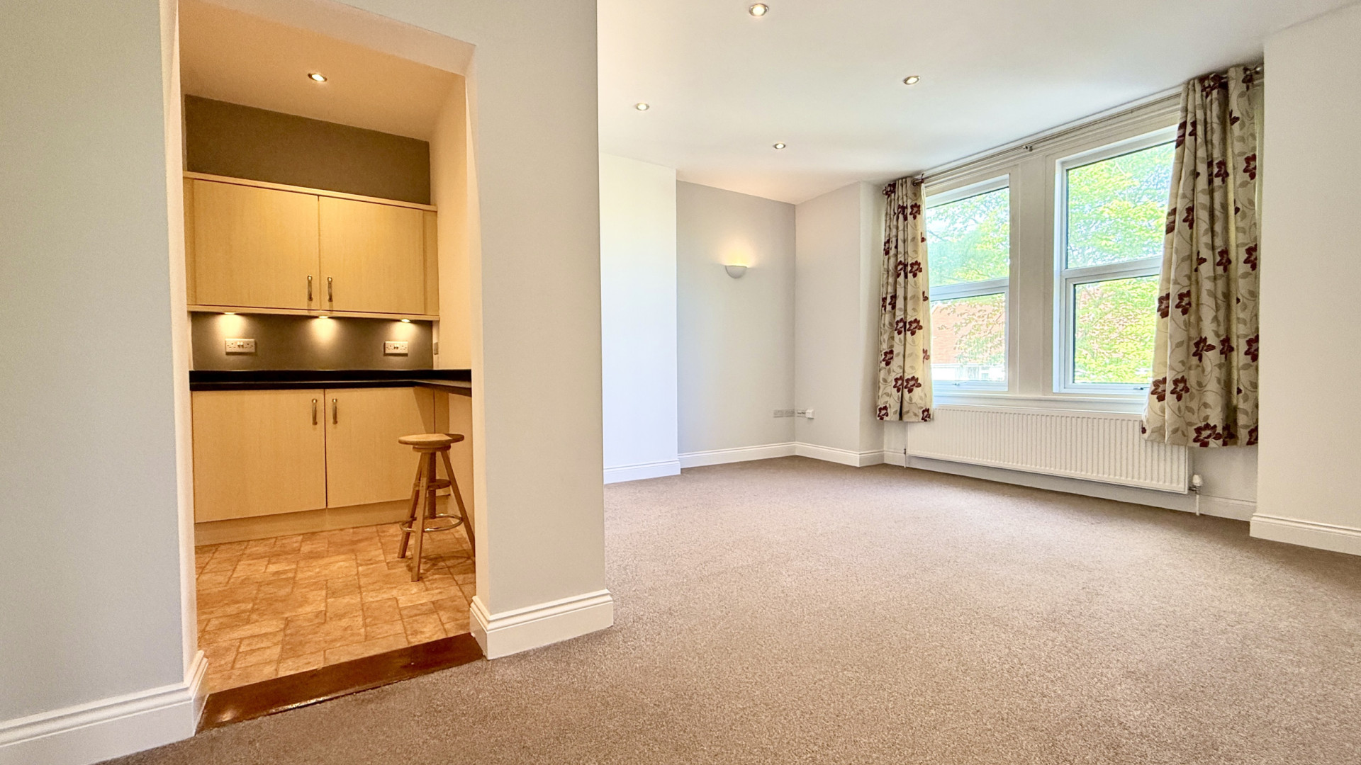 Apt. 4 Holmleigh, Brookhill Road, Ramsey, IM8 2HY. — Photo 4 of 14