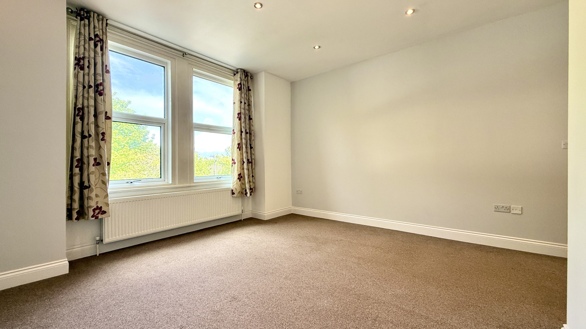 Apt. 4 Holmleigh, Brookhill Road, Ramsey, IM8 2HY. — Photo 5 of 14