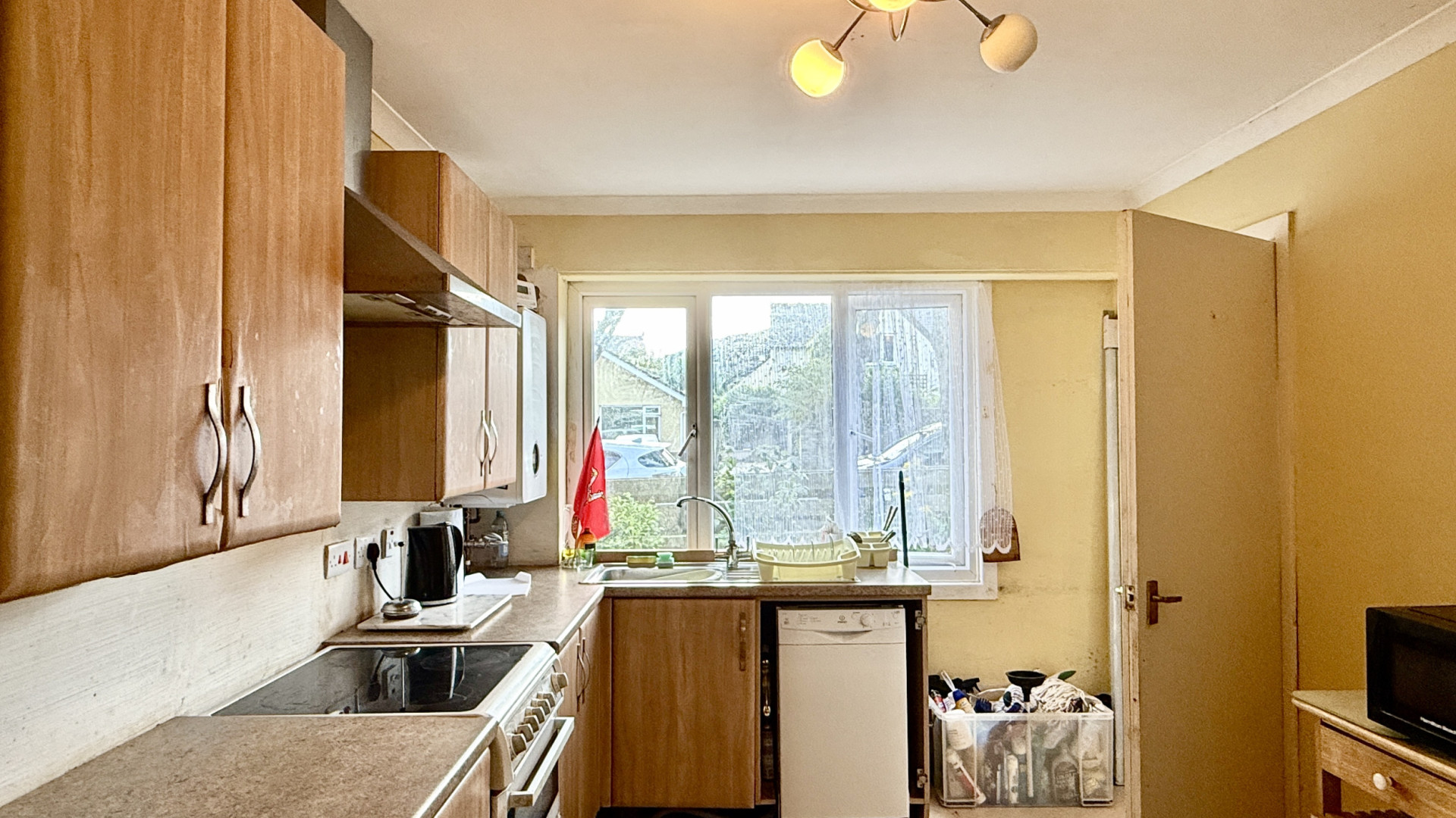 3 Carlton Grove, Ramsey, IM8 2JA. — Photo 4 of 11