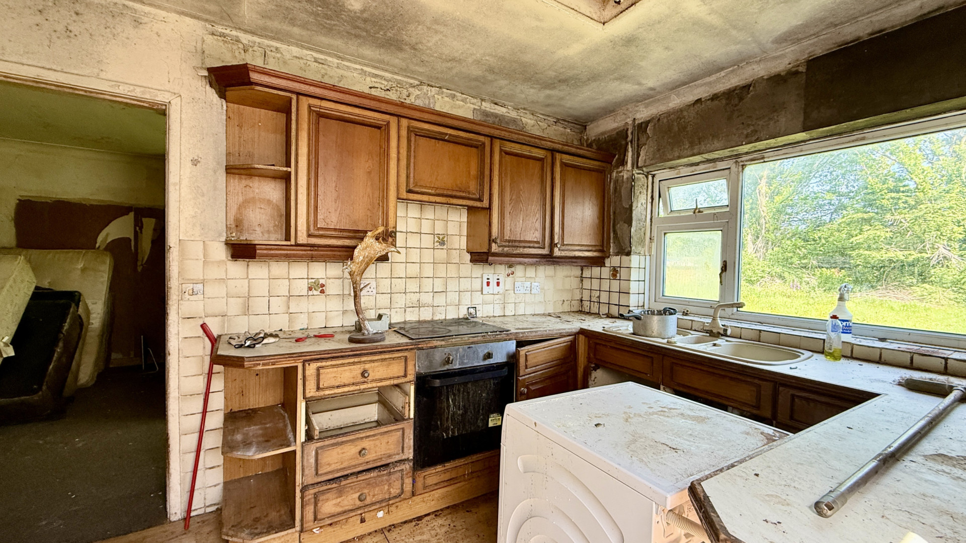 8 Claughbane Avenue, Ramsey, IM8 2BE. — Photo 3 of 9