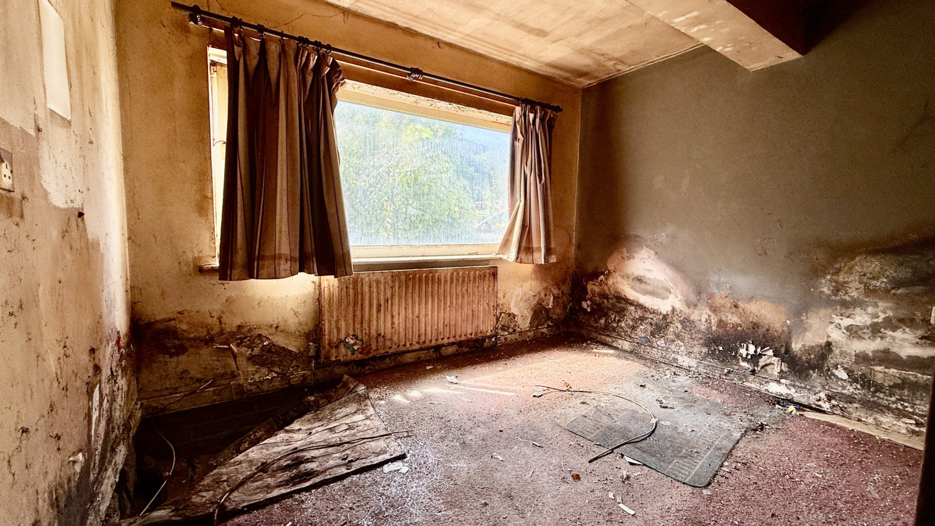 8 Claughbane Avenue, Ramsey, IM8 2BE. — Photo 4 of 9