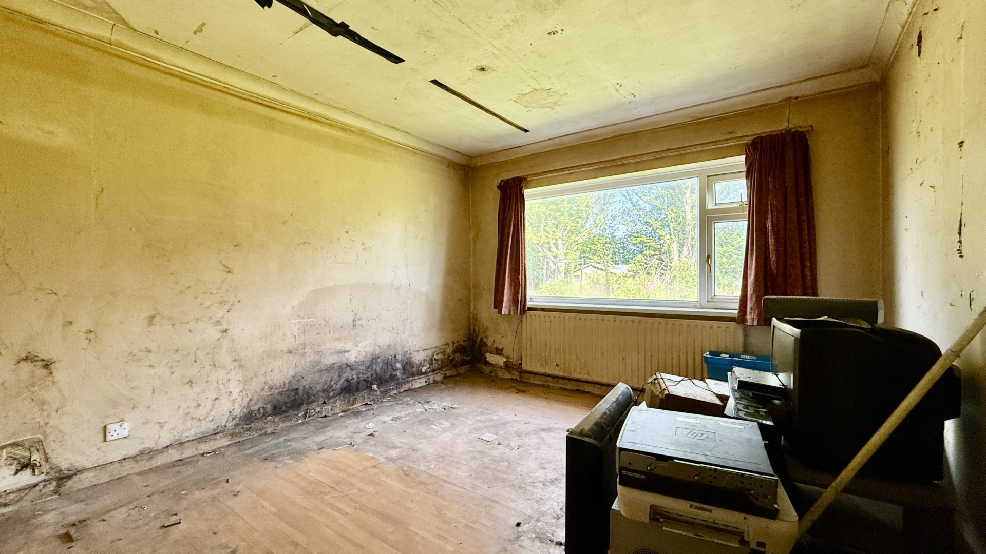 8 Claughbane Avenue, Ramsey, IM8 2BE. — Photo 5 of 9