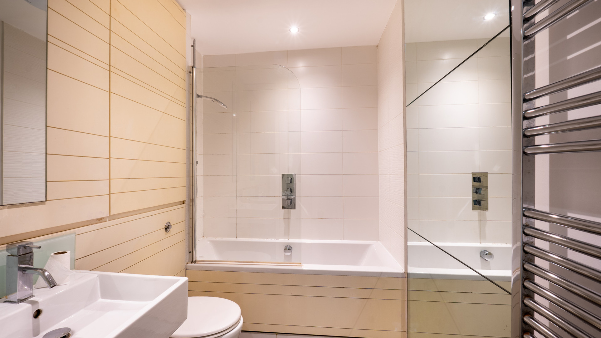 Apt. 27 Spectrum Apartments, Central Promenade, Douglas, IM2 4LL. — Photo 5 of 13