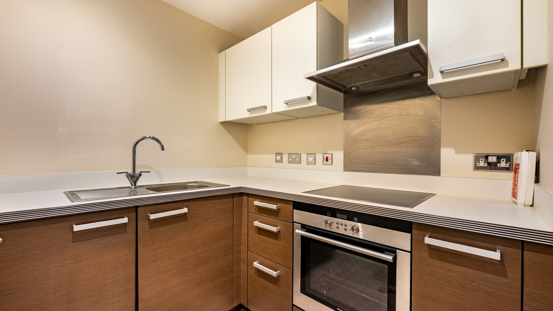 Apt. 14 Spectrum Apartments, Central Promenade, Douglas, IM2 4LL. — Photo 4 of 13