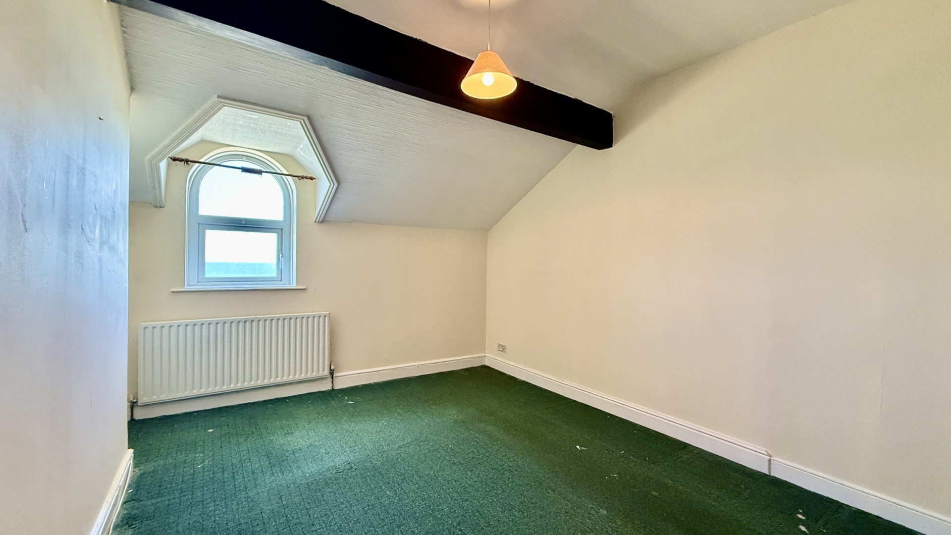 Flat 5, Viking House, Mooragh Promenade, Ramsey, IM8 3AG. — Photo 5 of 10