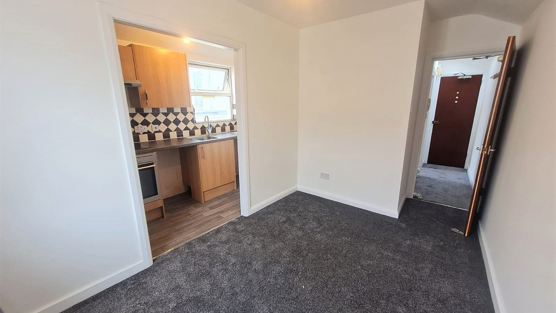 Apt. 2, 16 Kensington Road, Douglas, IM1 3EP. — Photo 4 of 10