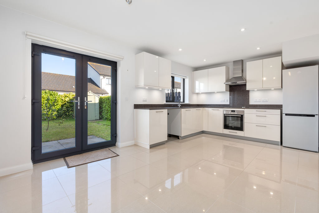 3 Cronk View Crescent, Ballakilley, Port Erin IM9 6DU. — Photo 4 of 18