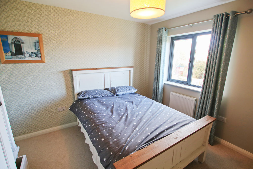 39 Cronk View Crescent, Ballakilley, Port Erin IM9 6DU. — Photo 5 of 35