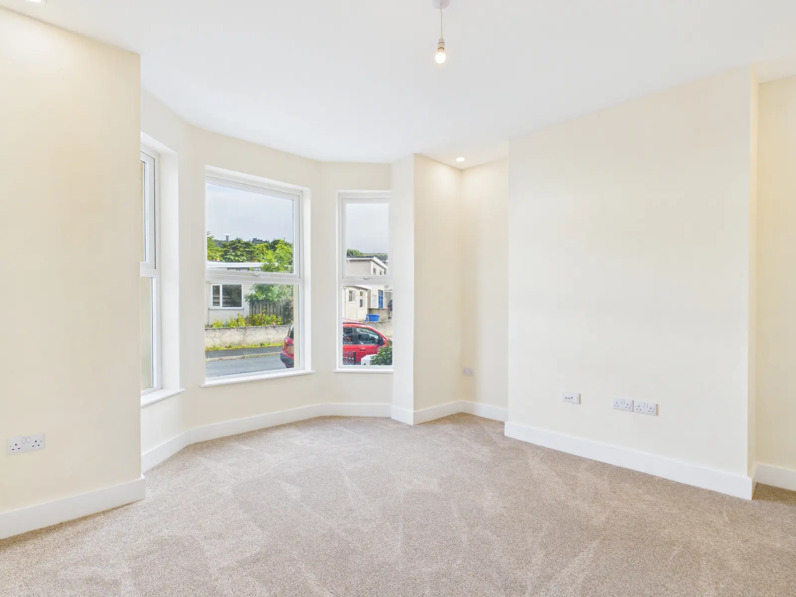 8 Westbourne Road, Ramsey, Isle Of Man, Isle Of Man, IM8 2EP. — Photo 3 of 17