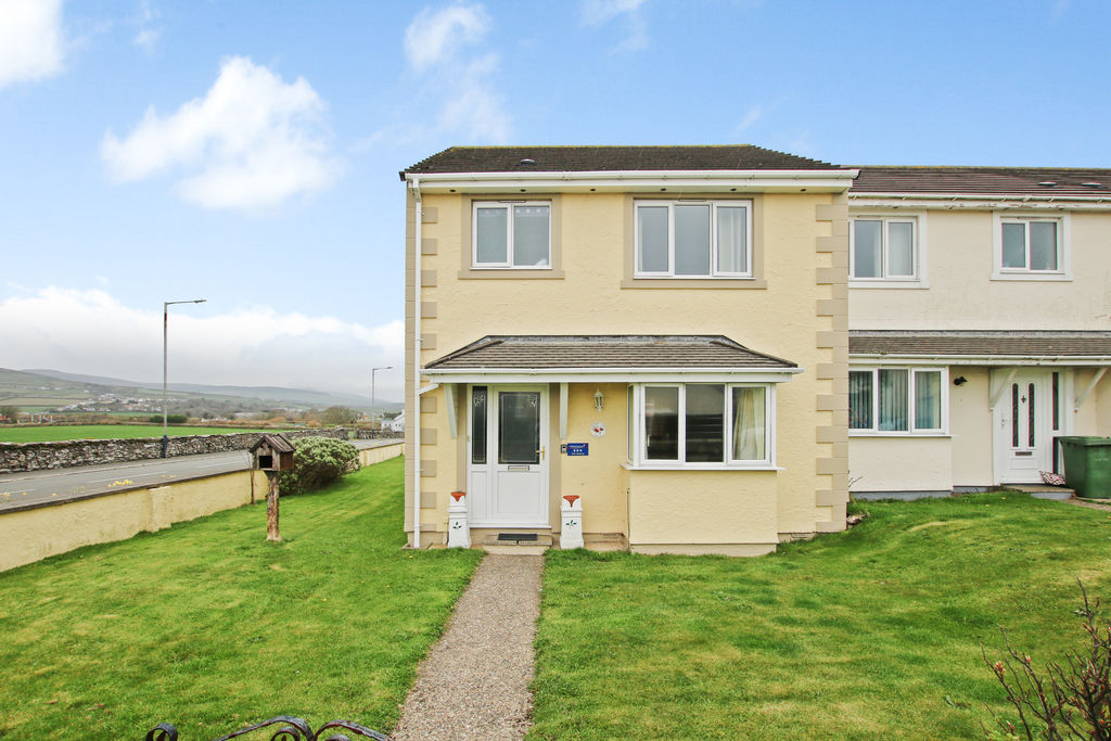 27 Creggan Lea, Port St Mary IM9 5BE. — Photo 1 of 30
