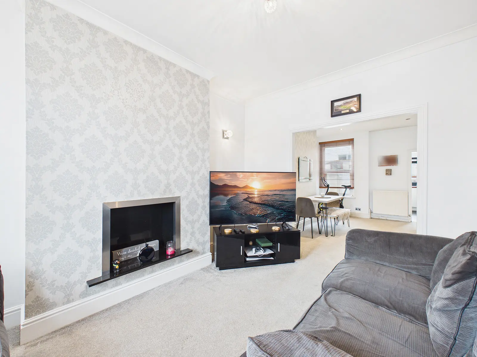 36 Hildesley Road, Douglas, Isle Of Man, Isle Of Man, IM2 5AY. — Photo 2 of 15